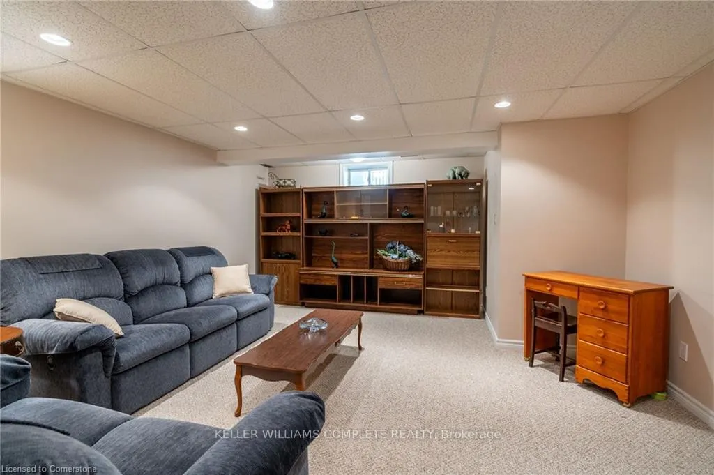 Photo 18 of 44 Greentrail Drive, Hamilton, Twenty Place — HOMEH