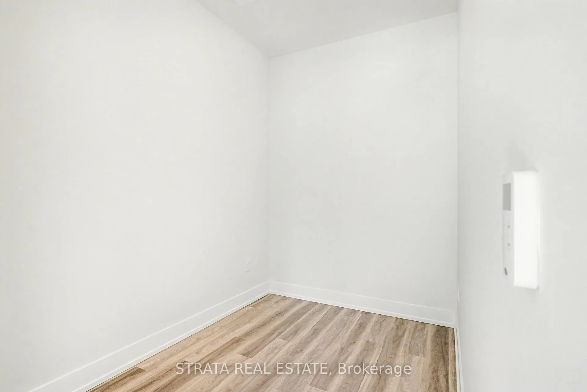 Photo 15 of Unit 109, 1100 Lackner Place, Kitchener — HOMEH