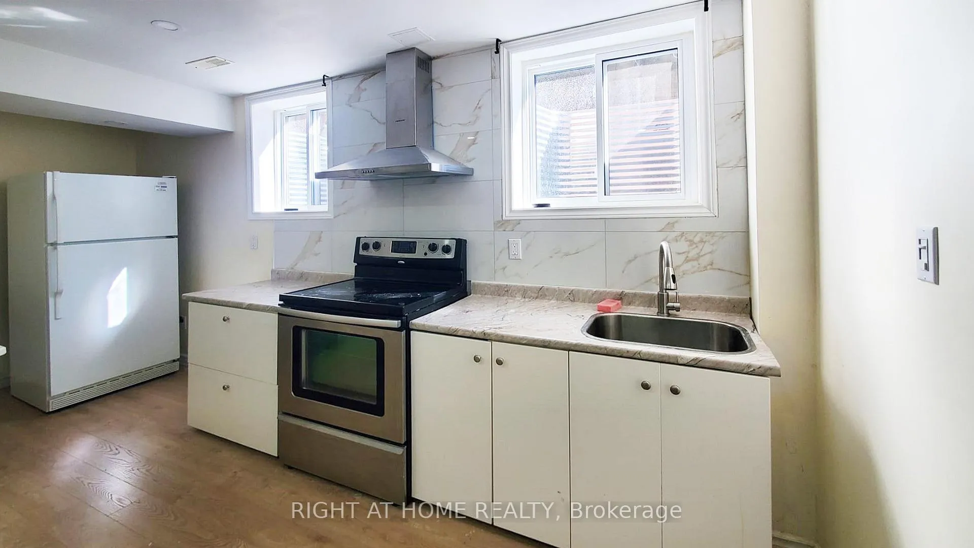Photo 3 of Unit BSMT, 172 Niagara Drive, Oshawa, Samac — HOMEH