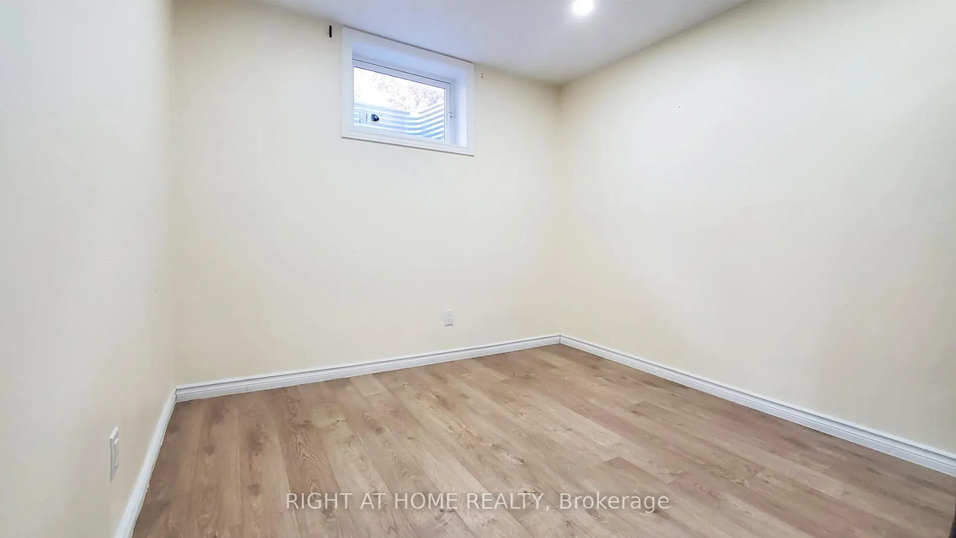 Photo 7 of Unit BSMT, 172 Niagara Drive, Oshawa, Samac — HOMEH