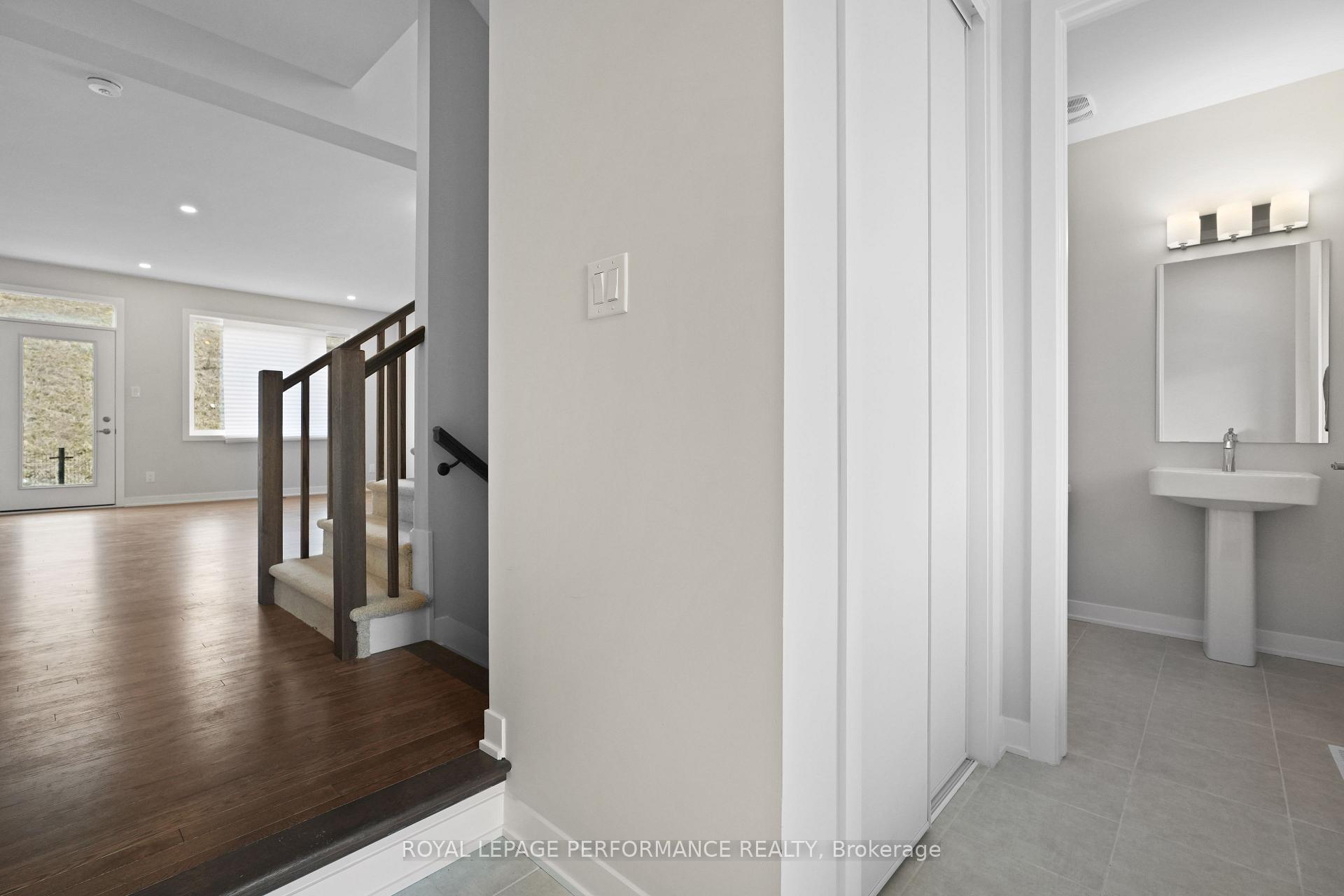 Photo 3 of 700 Expansion Road, Ottawa, Barrhaven - Half Moon Bay — HOMEH
