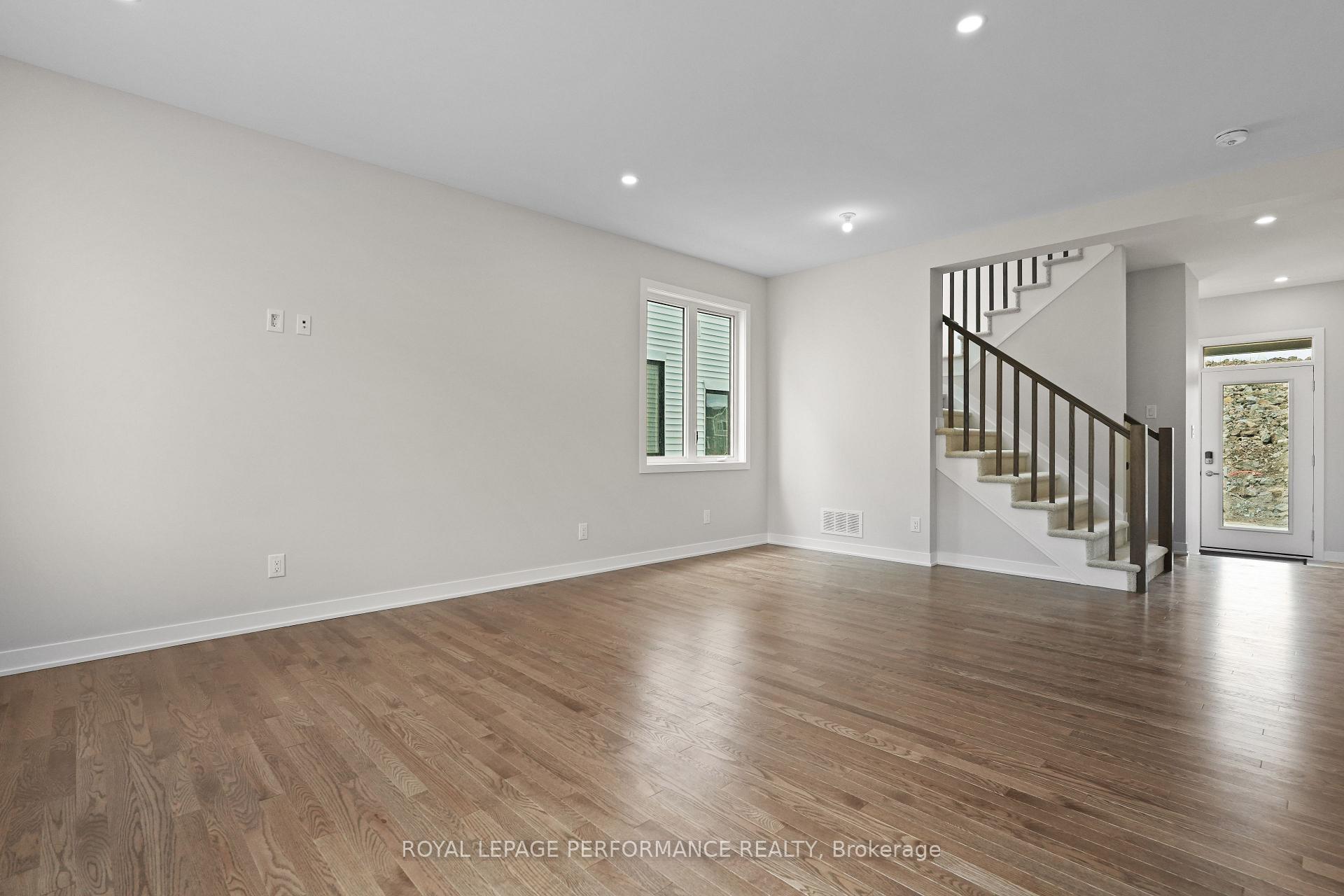 Photo 9 of 700 Expansion Road, Ottawa, Barrhaven - Half Moon Bay — HOMEH