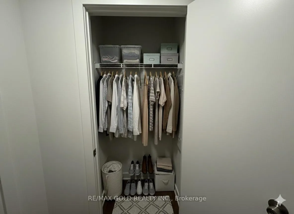 Photo 5 of Unit 907, 25 Wellington Street S, Kitchener — HOMEH