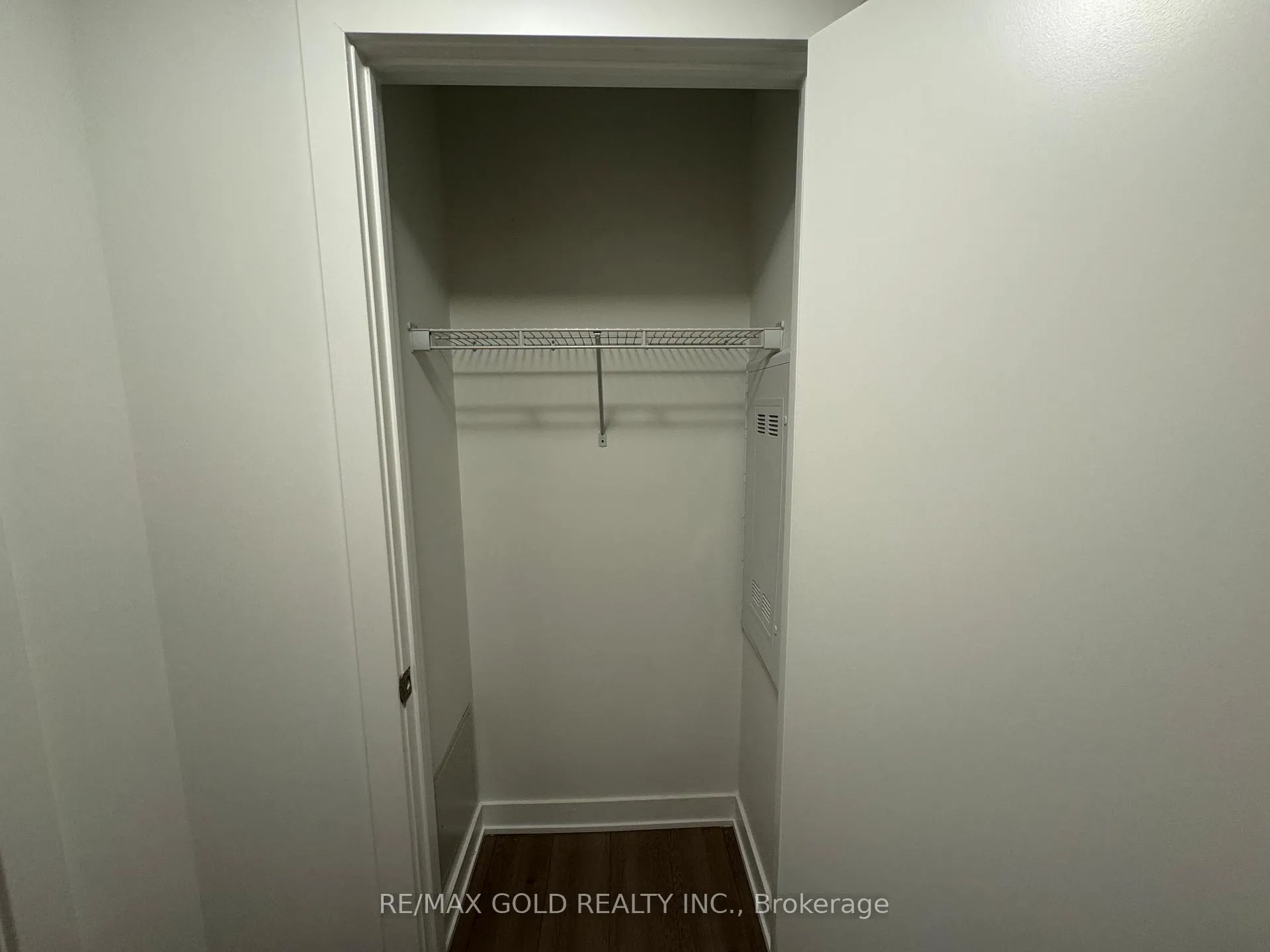 Photo 6 of Unit 907, 25 Wellington Street S, Kitchener — HOMEH
