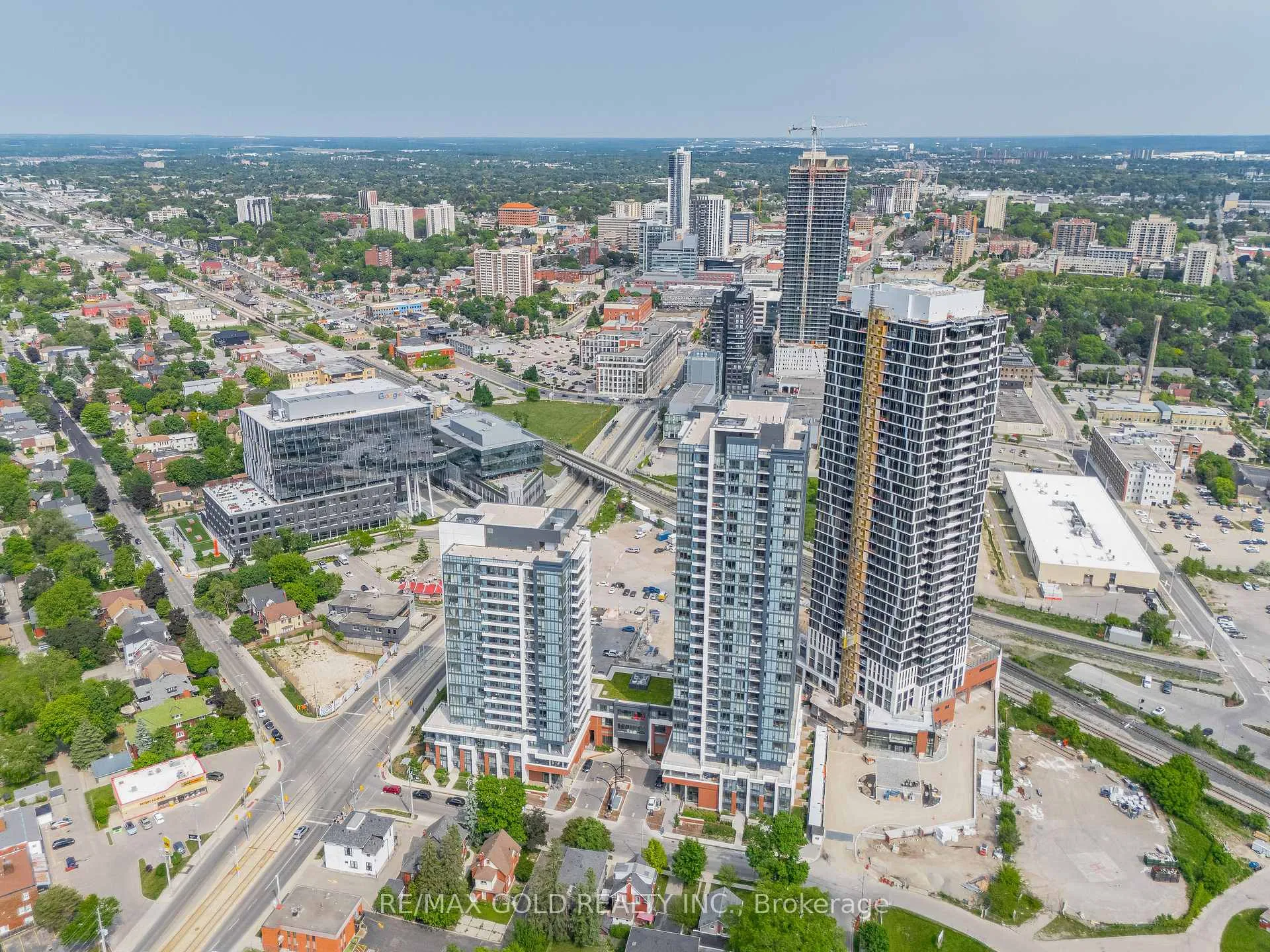 Photo 32 of Unit 907, 25 Wellington Street S, Kitchener — HOMEH
