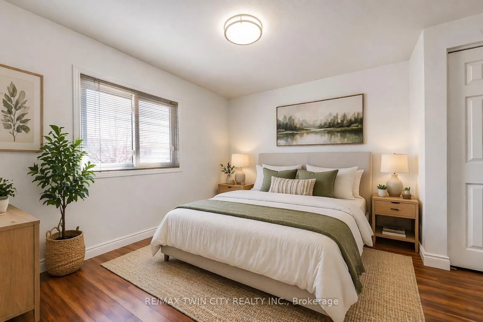 Photo 15 of 90 Donnenwerth Drive, Kitchener — HOMEH