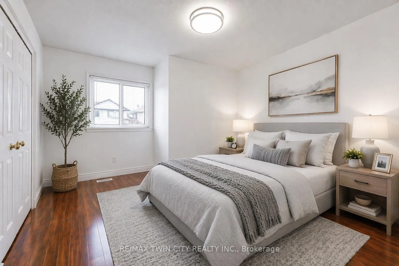 Photo 20 of 90 Donnenwerth Drive, Kitchener — HOMEH