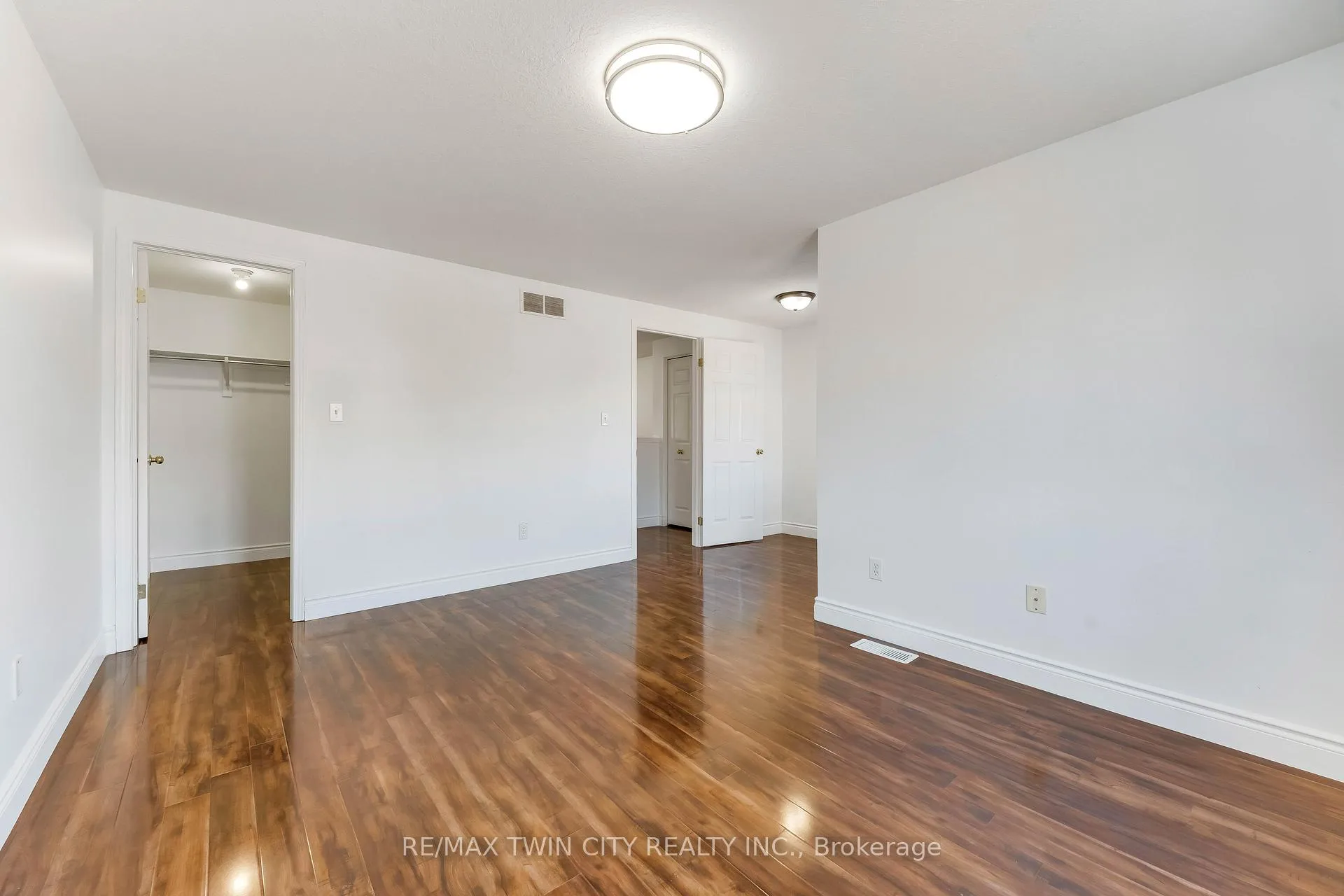Photo 21 of 90 Donnenwerth Drive, Kitchener — HOMEH