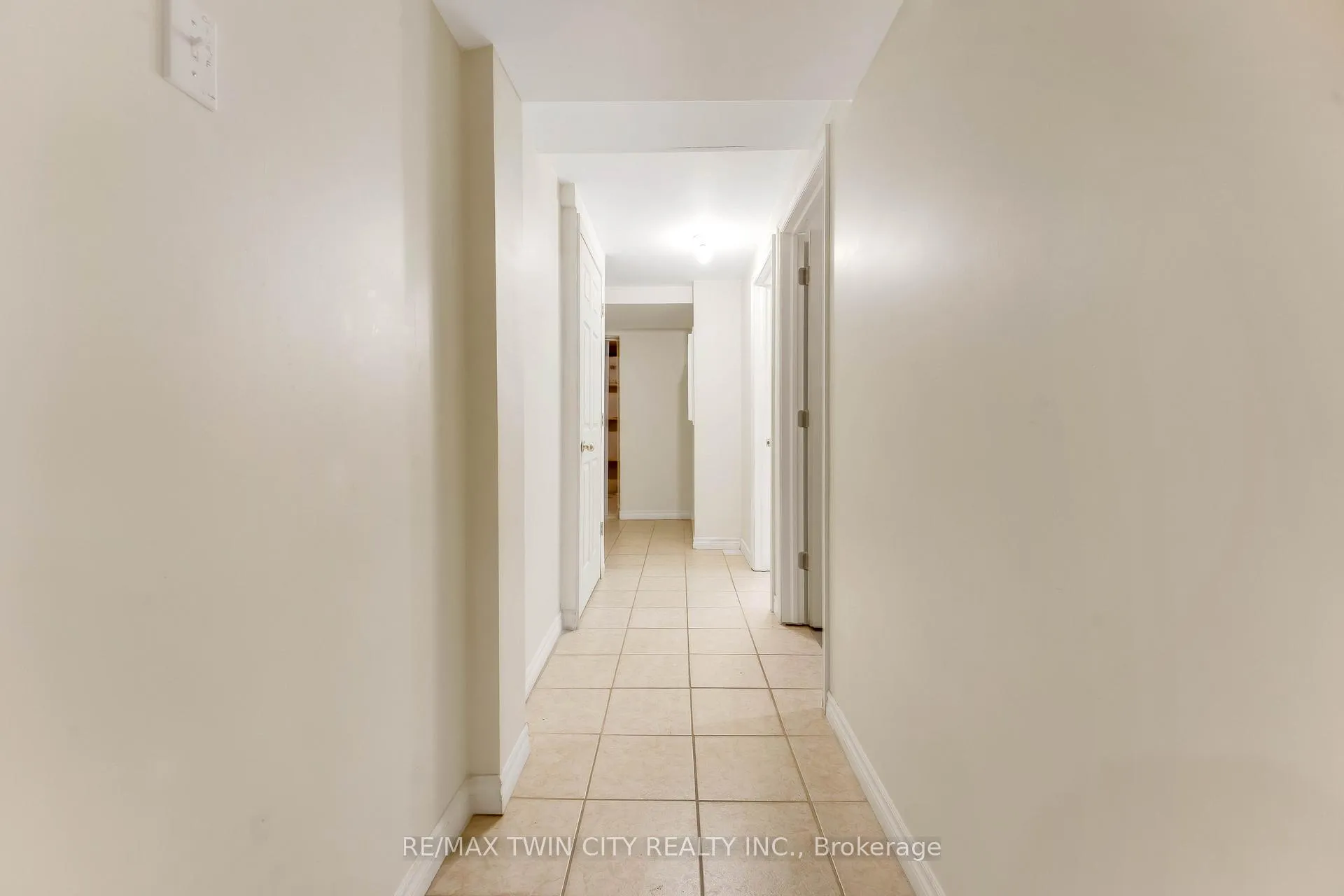 Photo 27 of 90 Donnenwerth Drive, Kitchener — HOMEH