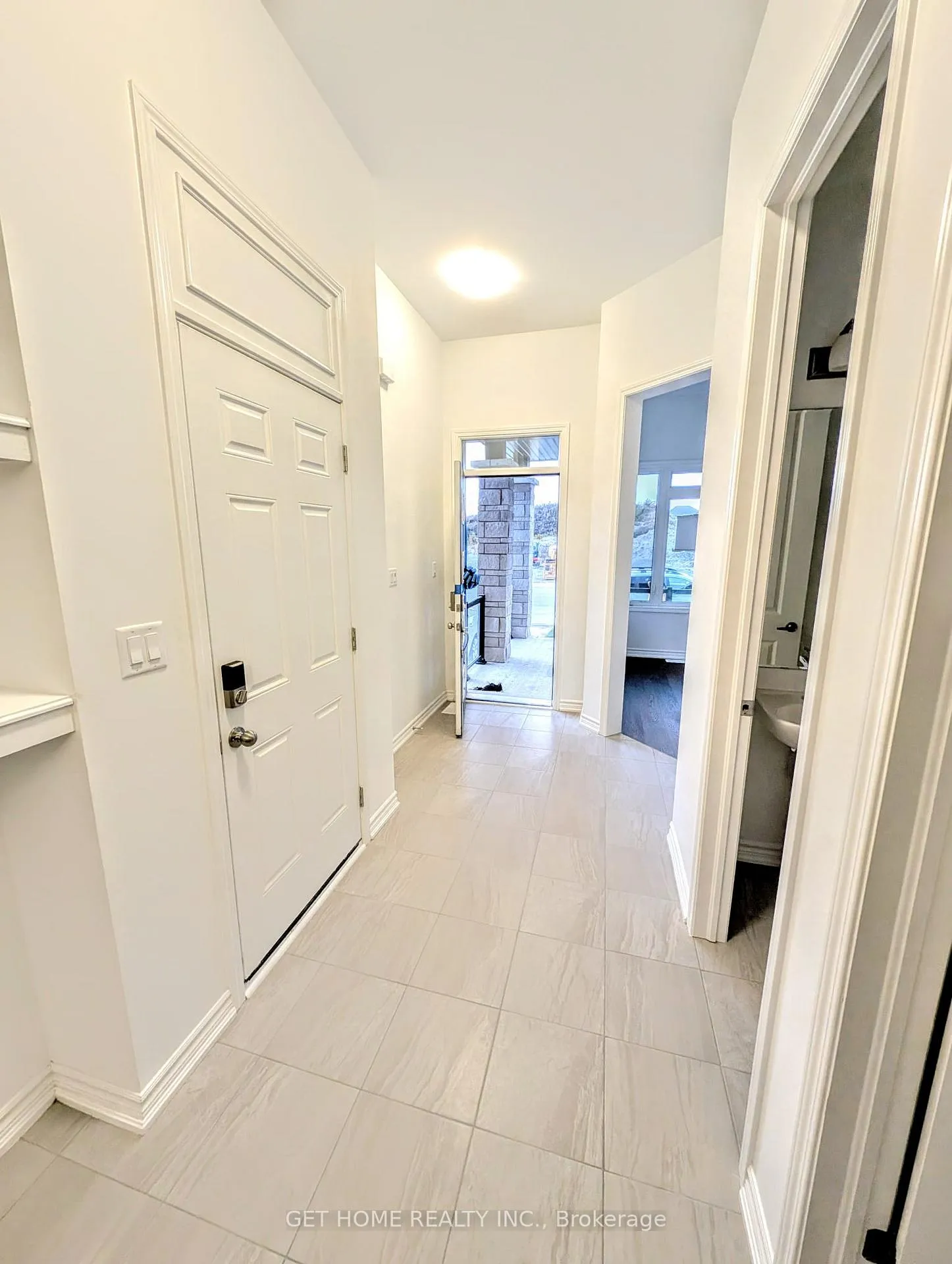 Photo 2 of 352 Madelaine Drive, Barrie, Painswick South — HOMEH