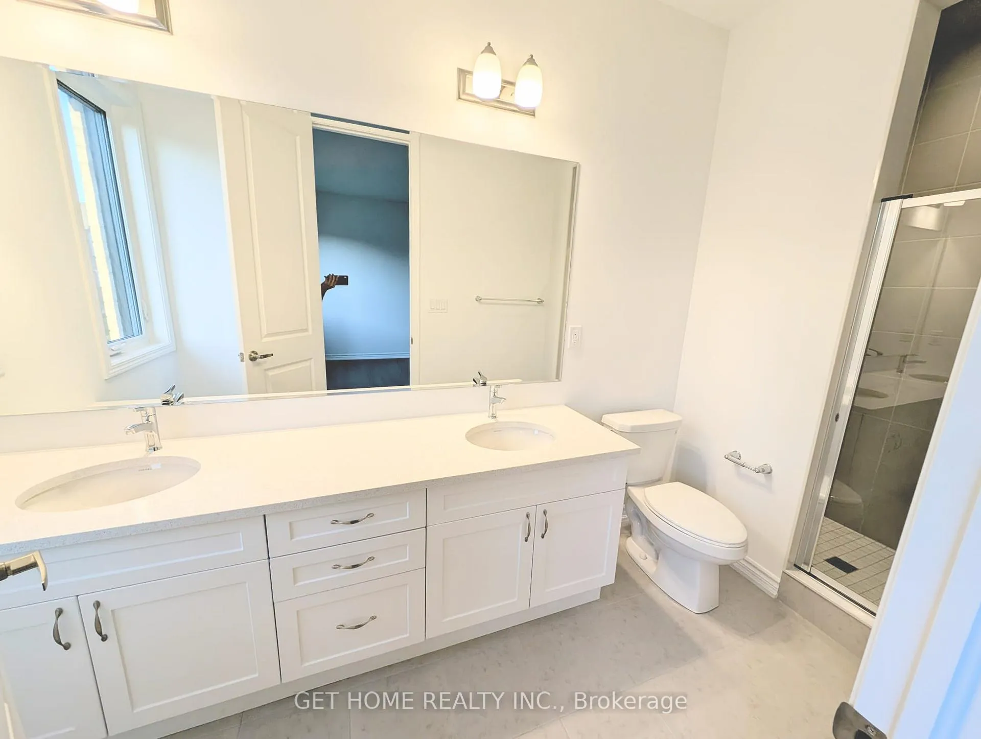 Photo 9 of 352 Madelaine Drive, Barrie, Painswick South — HOMEH