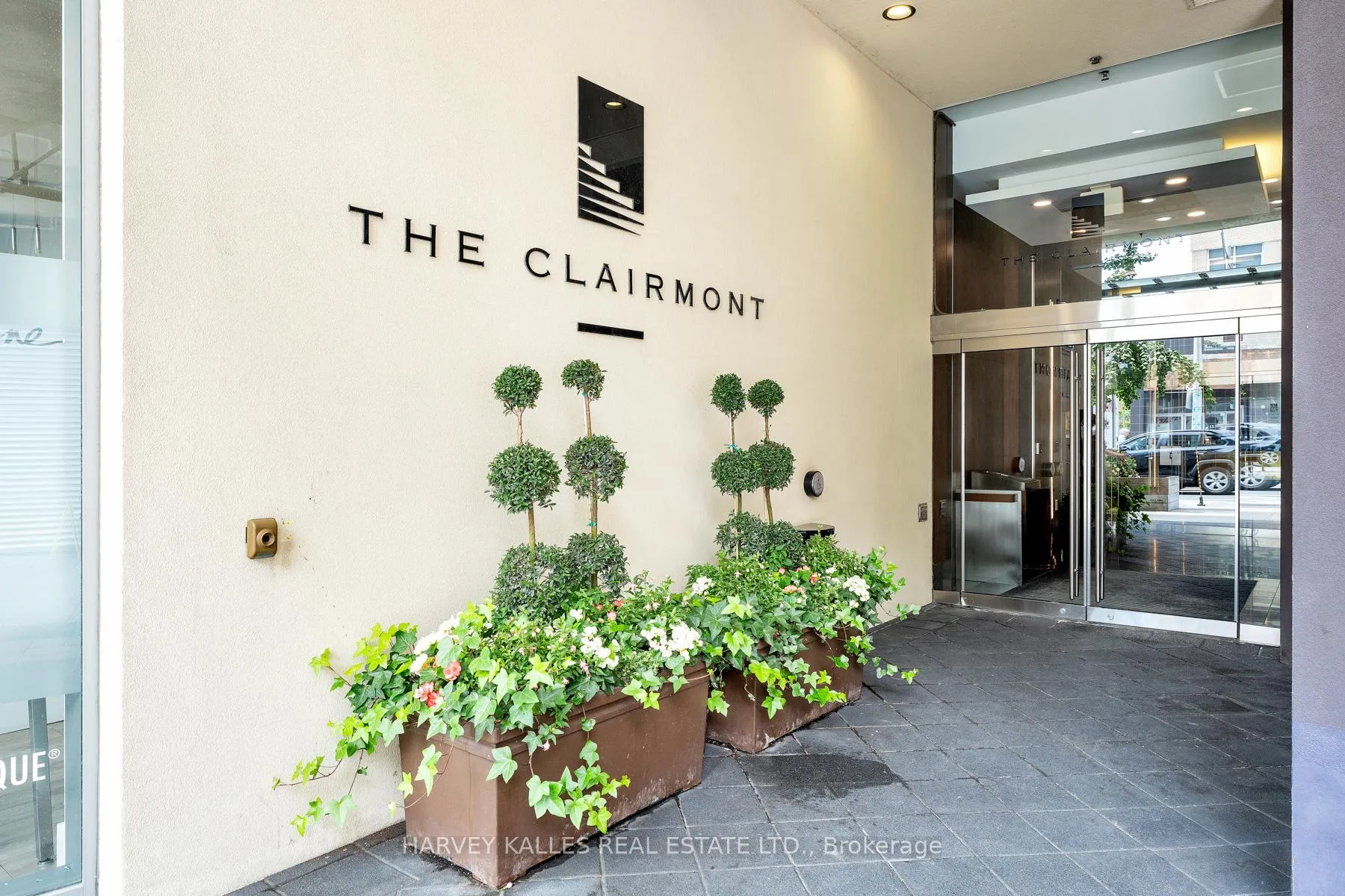 Photo 2 of Unit 1201, 1430 Yonge Street, Toronto, Yonge-St. Clair — HOMEH