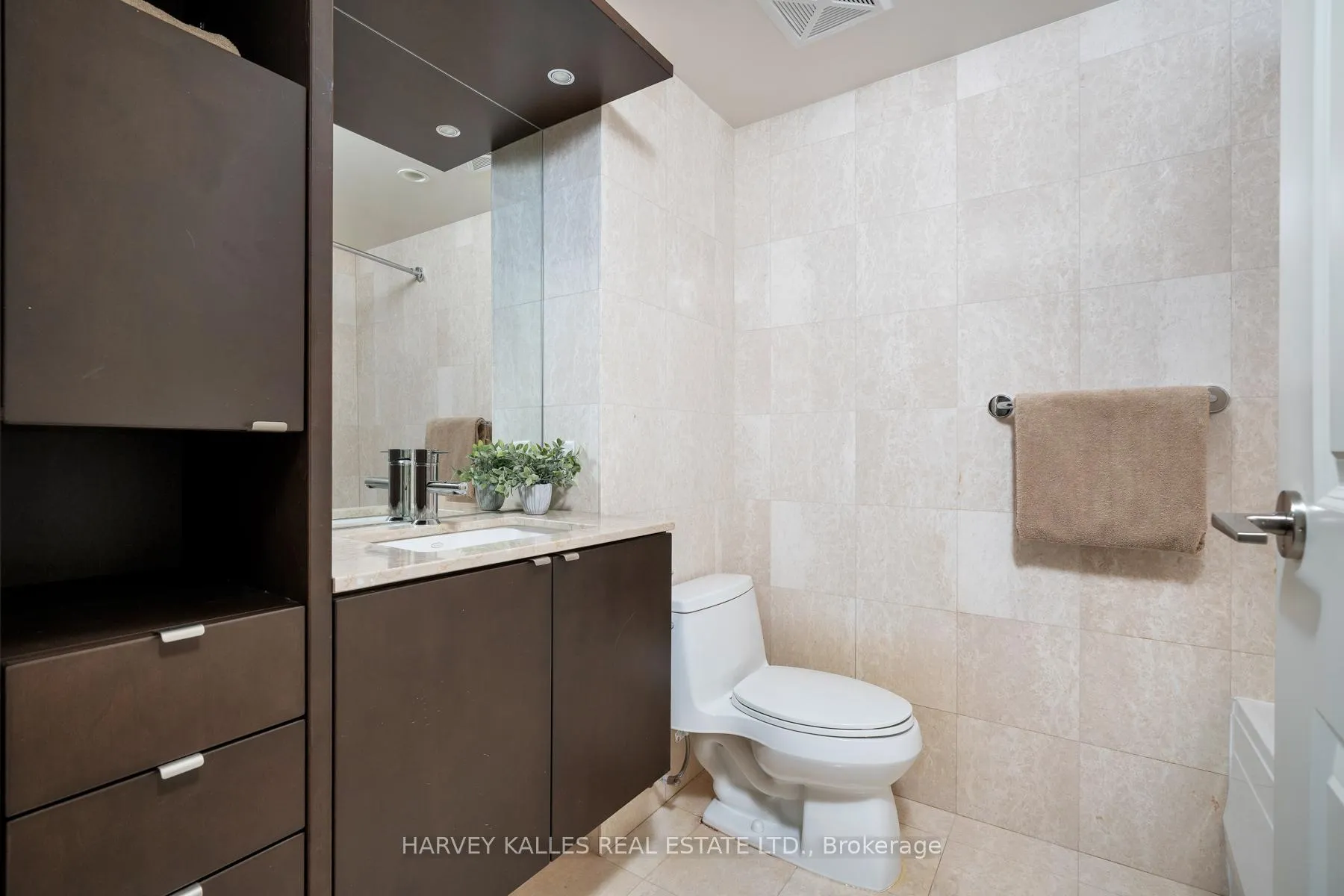 Photo 18 of Unit 1201, 1430 Yonge Street, Toronto, Yonge-St. Clair — HOMEH