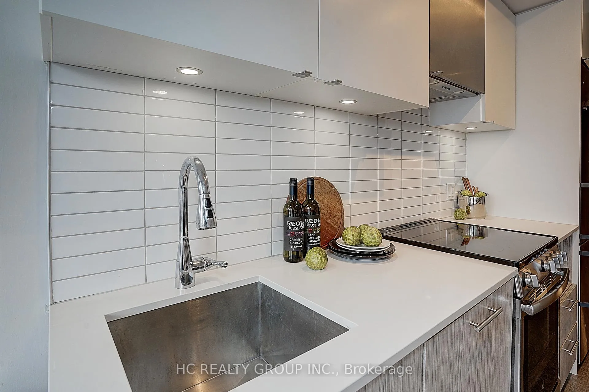 Photo 8 of Unit 2211, 251 Jarvis Street, Toronto, Church-Yonge Corridor — HOMEH
