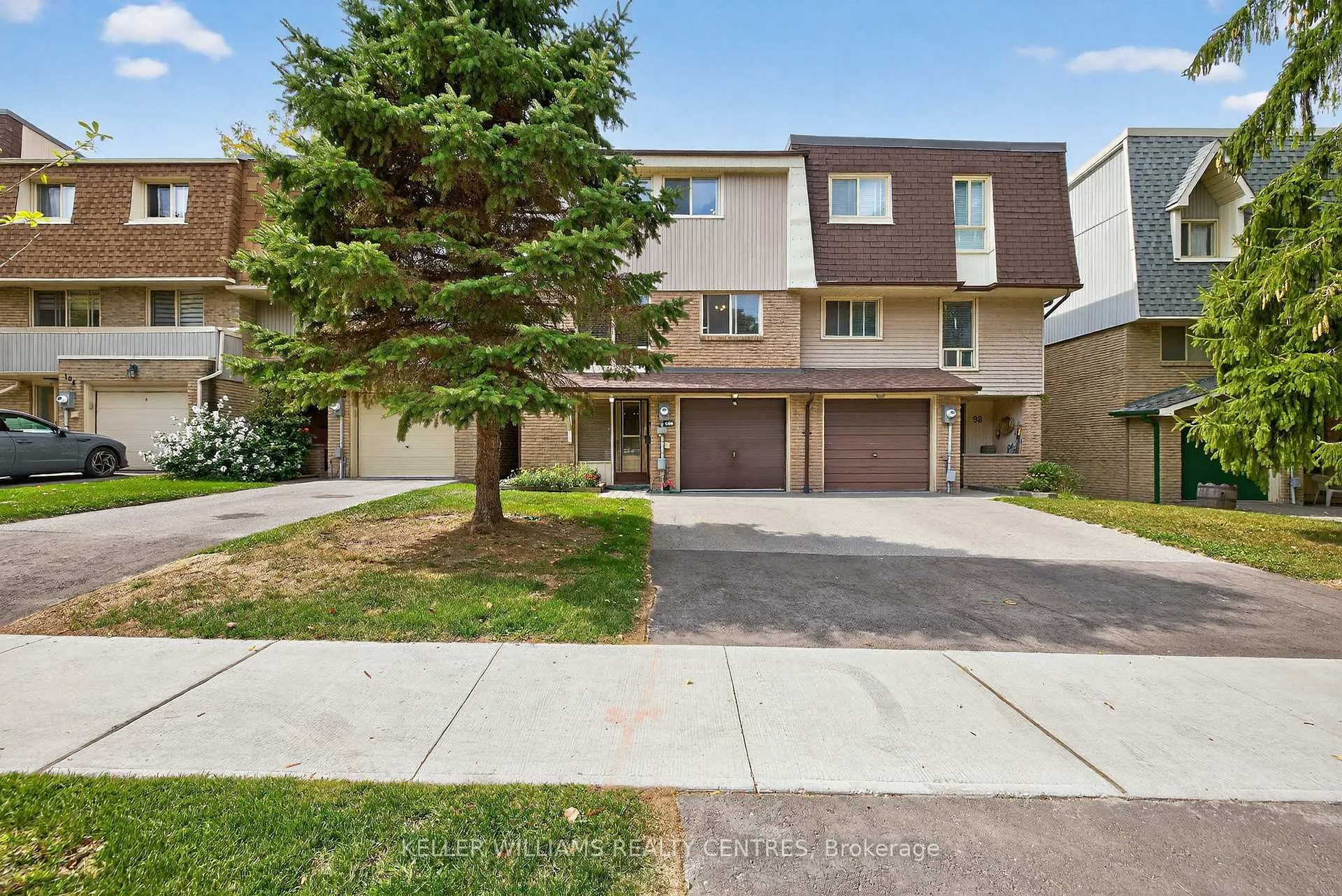 Photo 2 of 100 Poplar Crescent, Aurora, Aurora Highlands — HOMEH