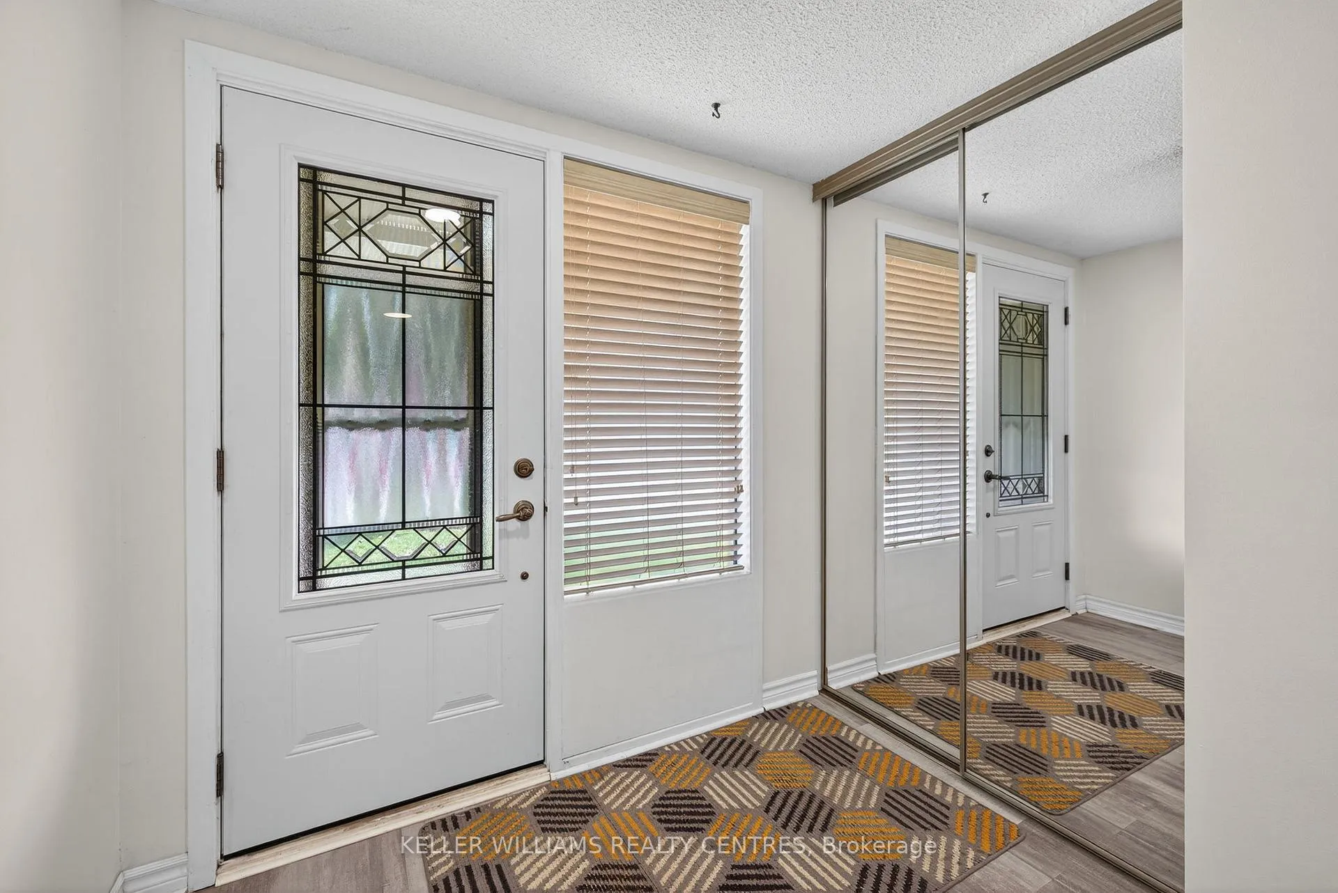 Photo 12 of 100 Poplar Crescent, Aurora, Aurora Highlands — HOMEH