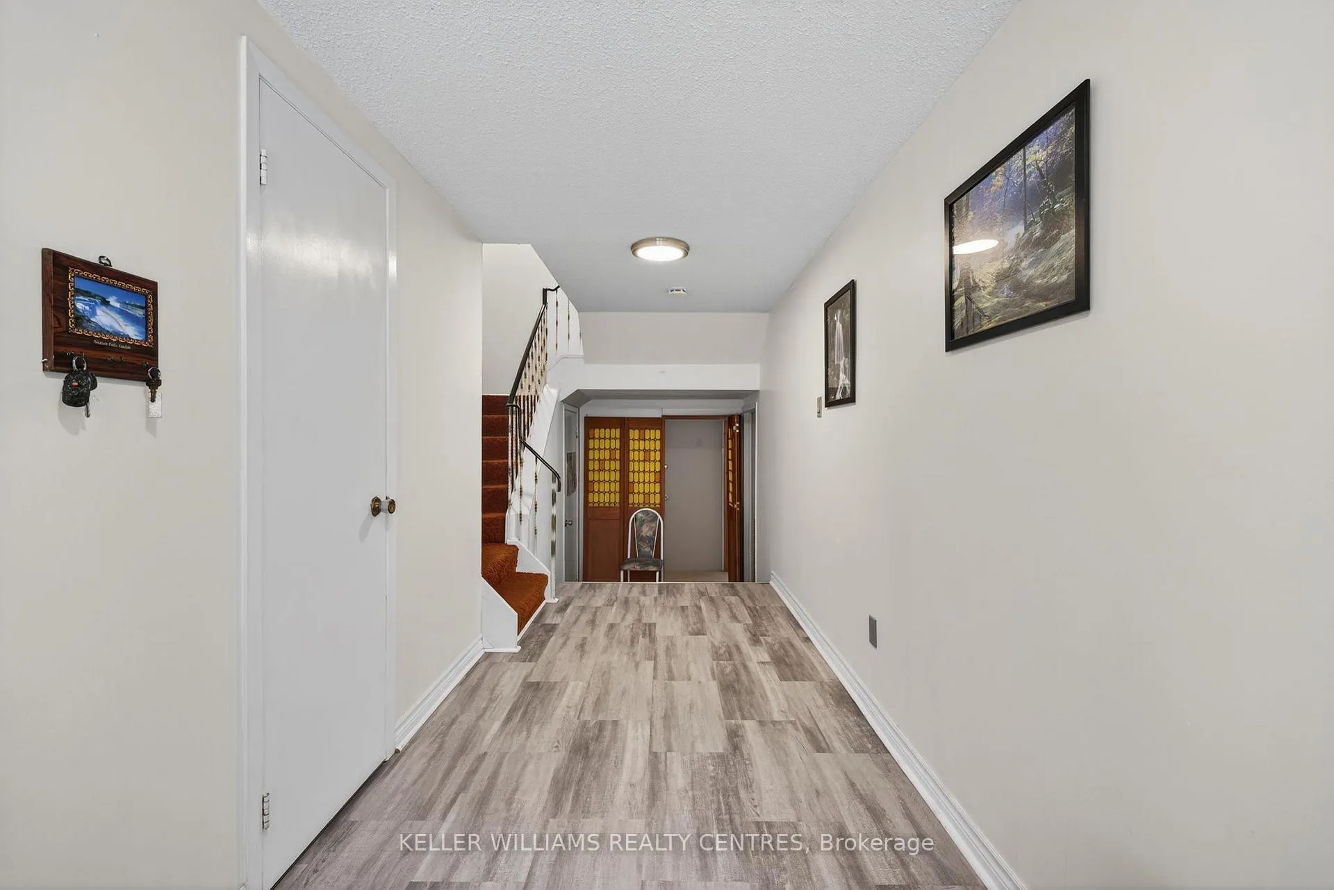 Photo 13 of 100 Poplar Crescent, Aurora, Aurora Highlands — HOMEH