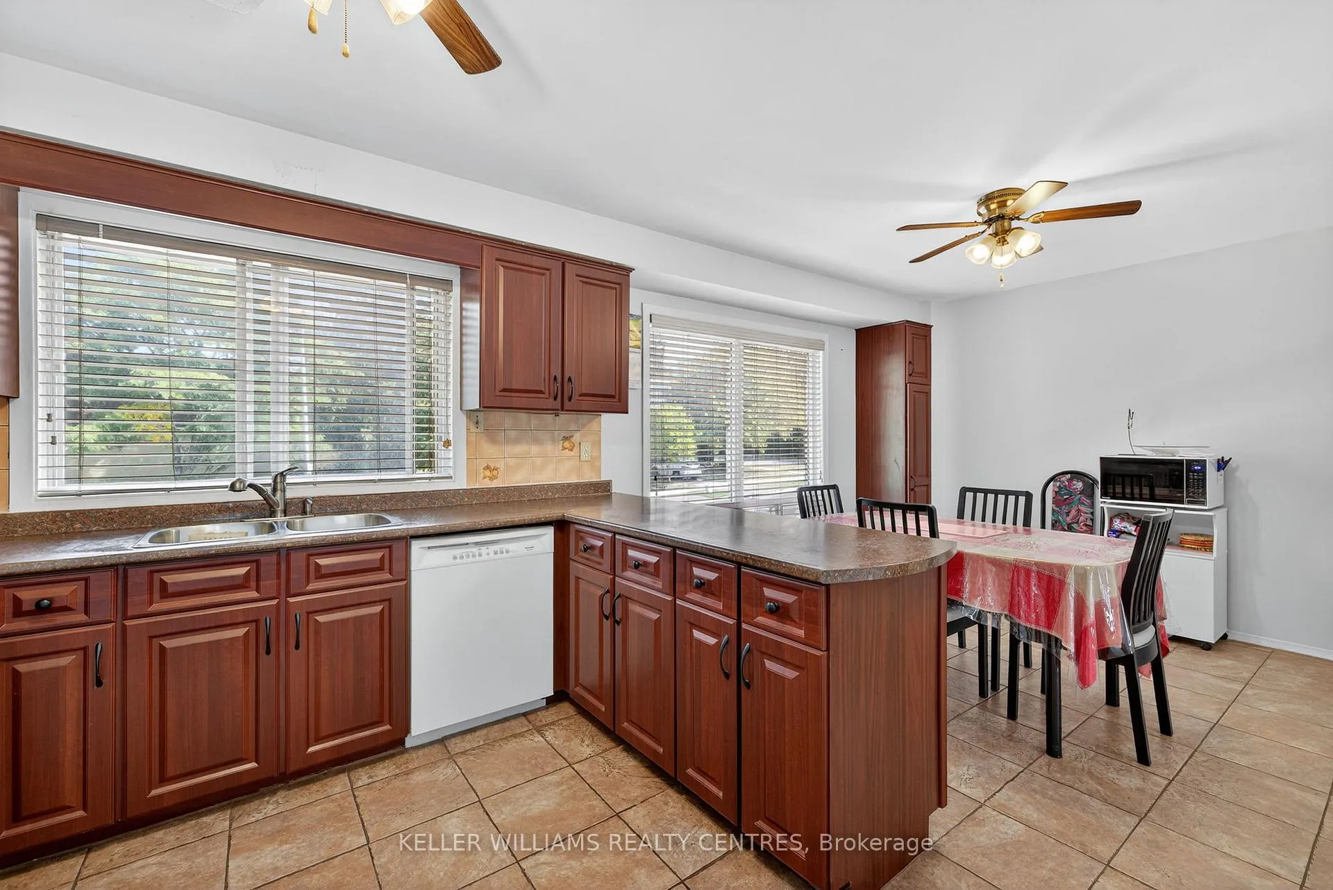 Photo 28 of 100 Poplar Crescent, Aurora, Aurora Highlands — HOMEH