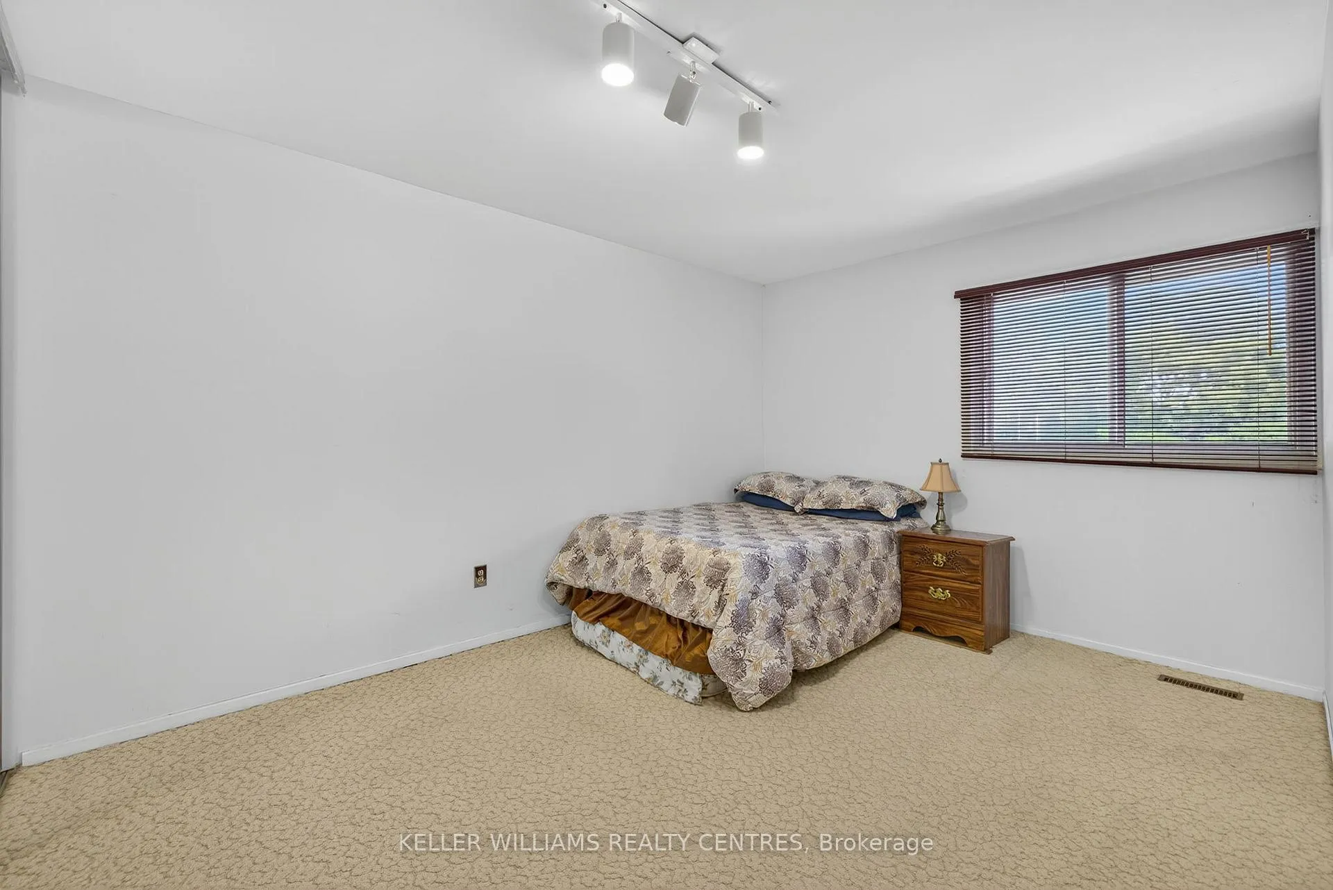 Photo 35 of 100 Poplar Crescent, Aurora, Aurora Highlands — HOMEH