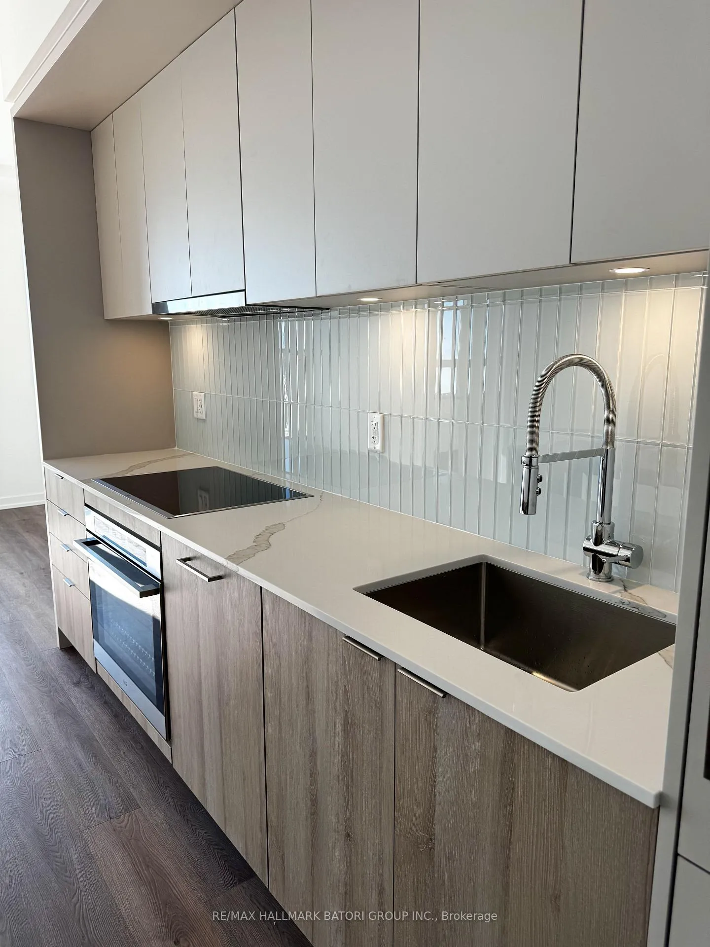 Photo 3 of Unit 608, 863 St. Clair Avenue W, Toronto, Wychwood — HOMEH