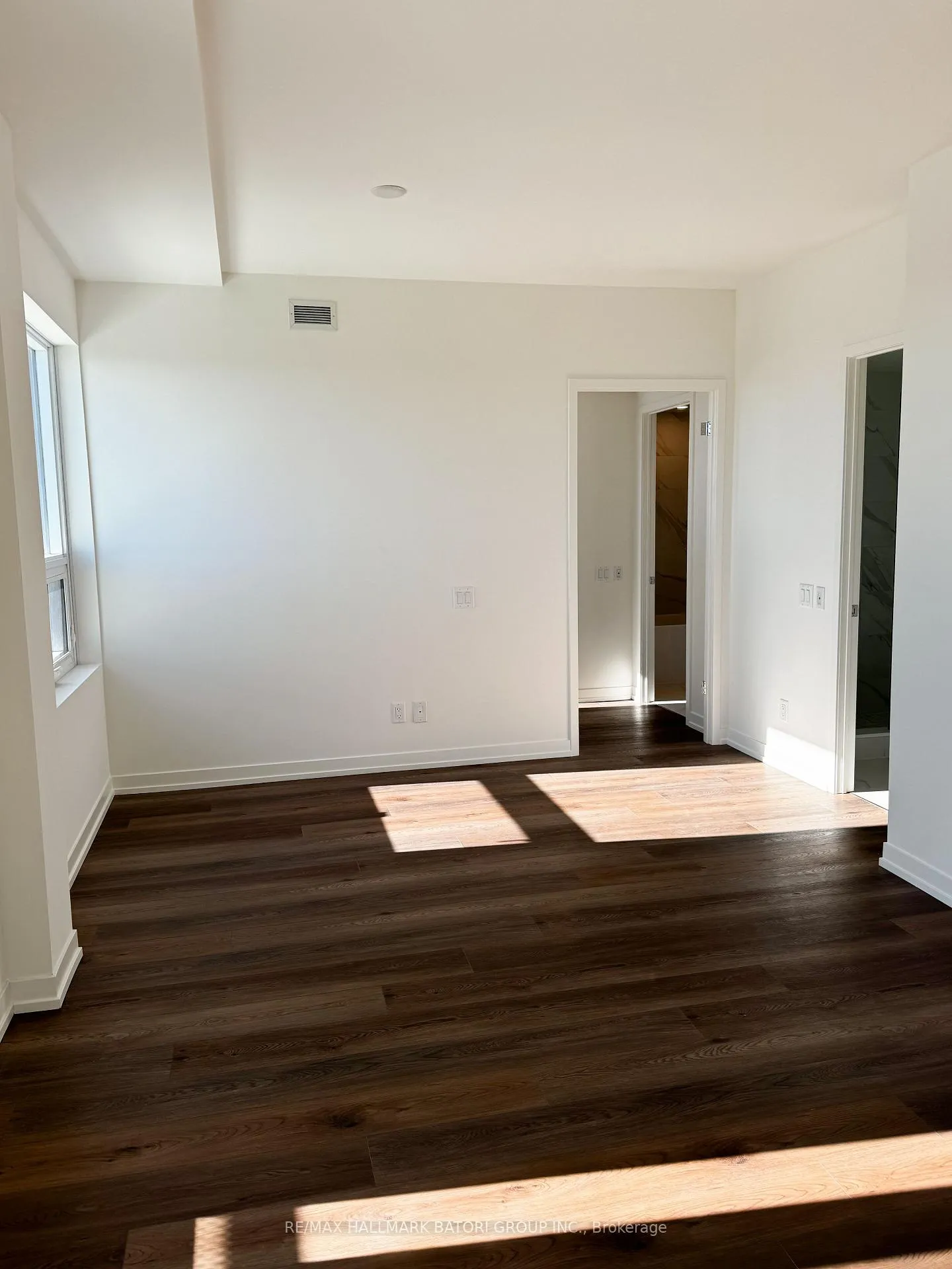 Photo 11 of Unit 608, 863 St. Clair Avenue W, Toronto, Wychwood — HOMEH