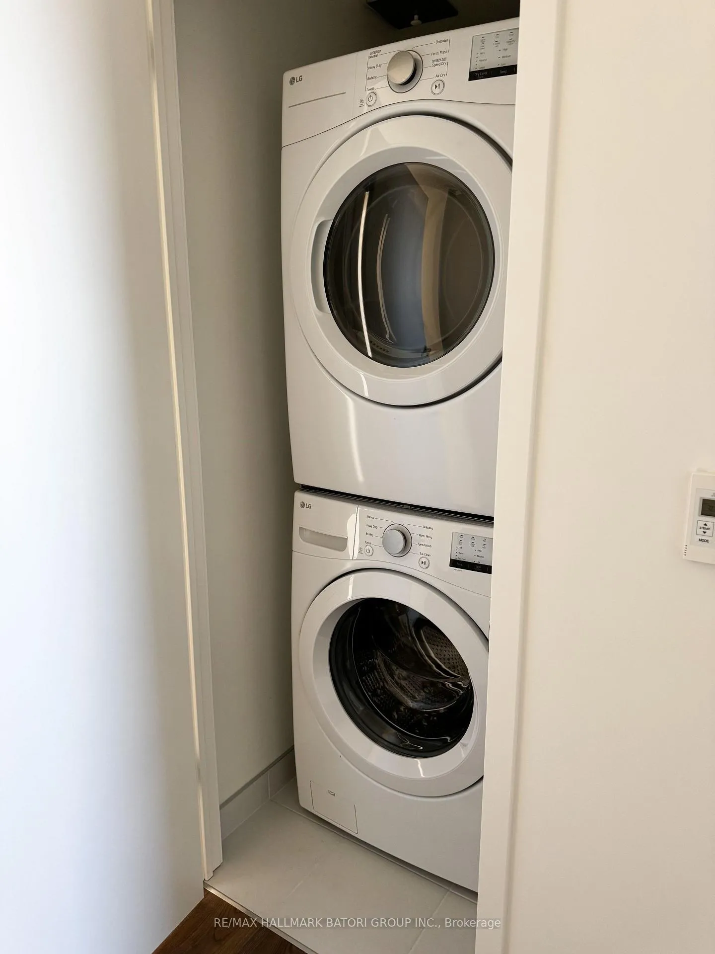 Photo 14 of Unit 608, 863 St. Clair Avenue W, Toronto, Wychwood — HOMEH