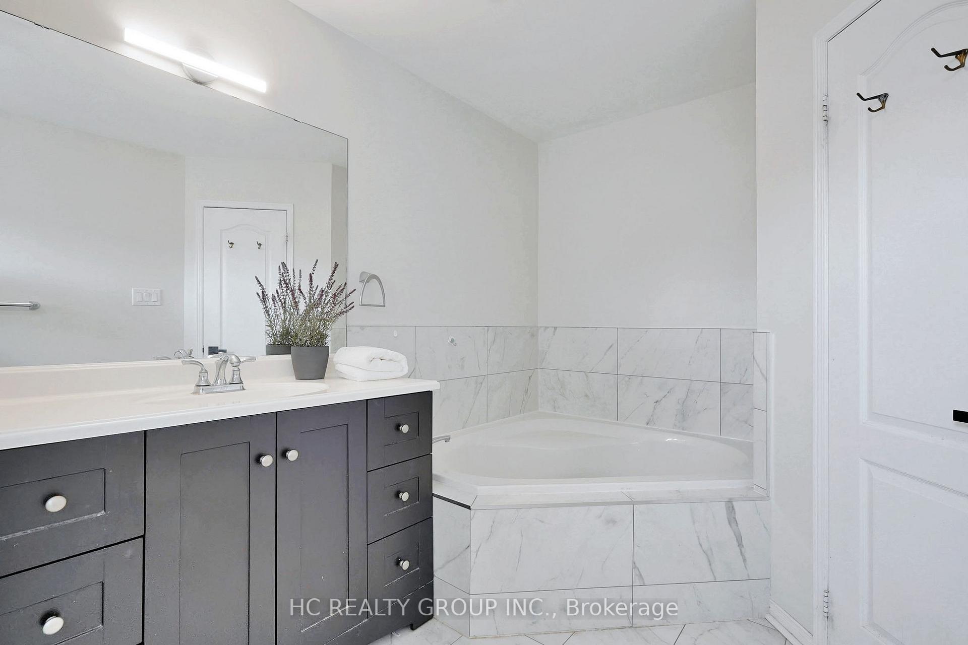 Photo 25 of 83 Mugford Road, Aurora, Bayview Wellington — HOMEH
