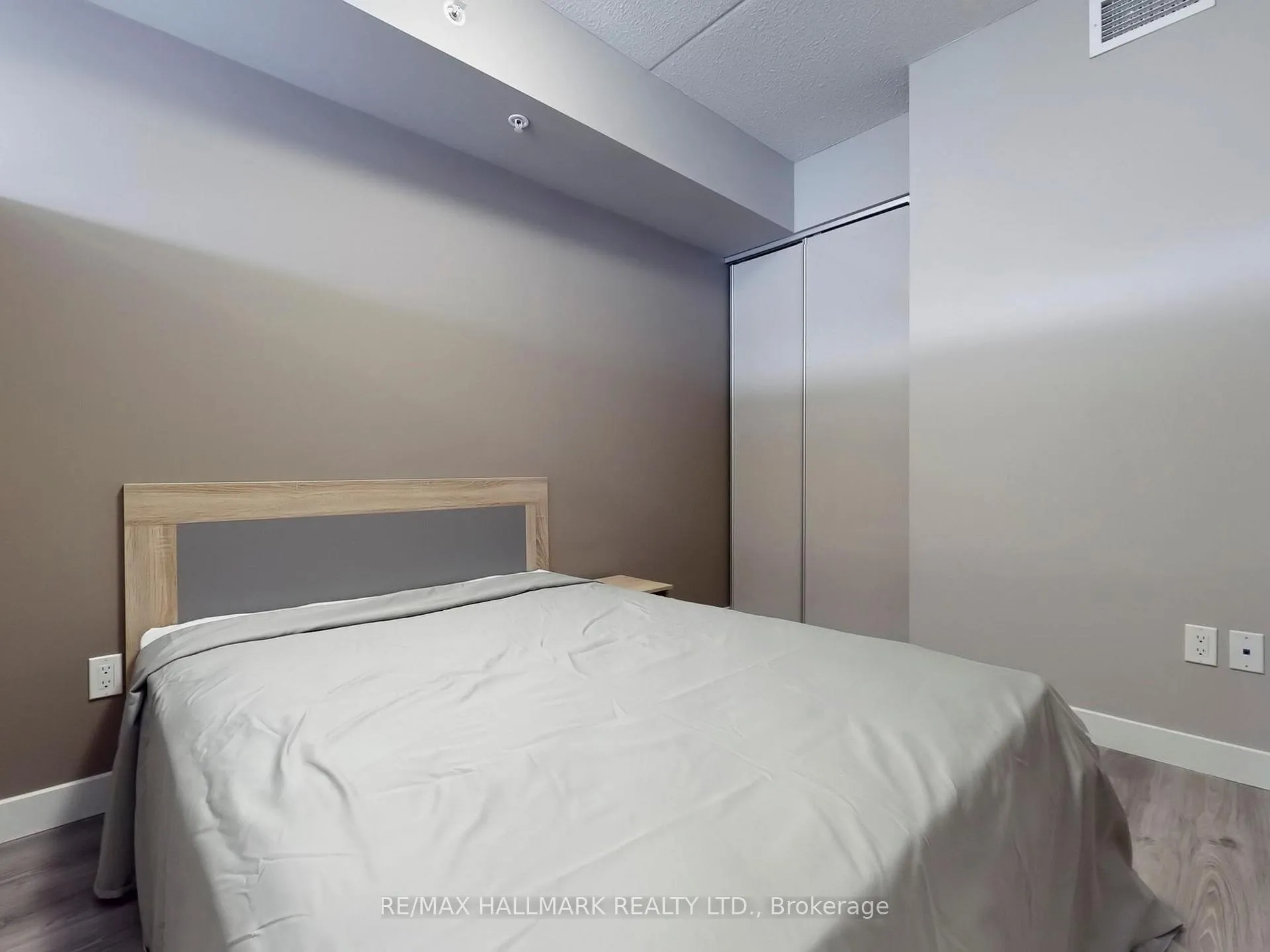 Photo 18 of Unit 430, 308 Lester Street, Waterloo — HOMEH