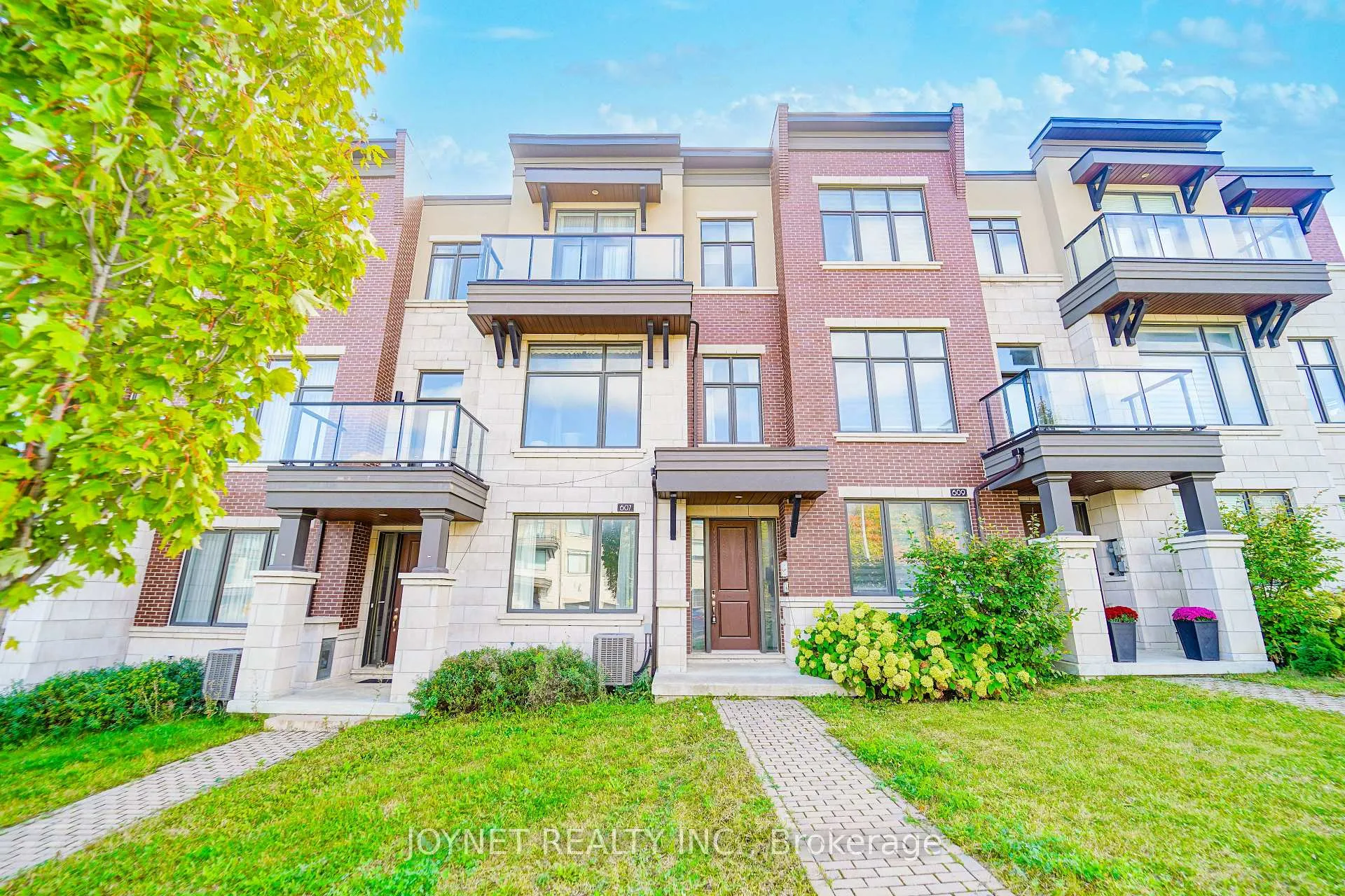 Front of 607 Marc Santi Boulevard
