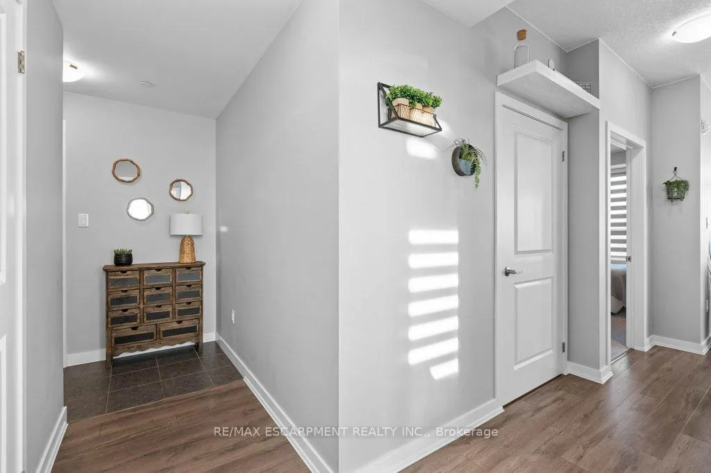 Photo 6 of Unit 511, 125 Shoreview Place, Hamilton, Stoney Creek — HOMEH