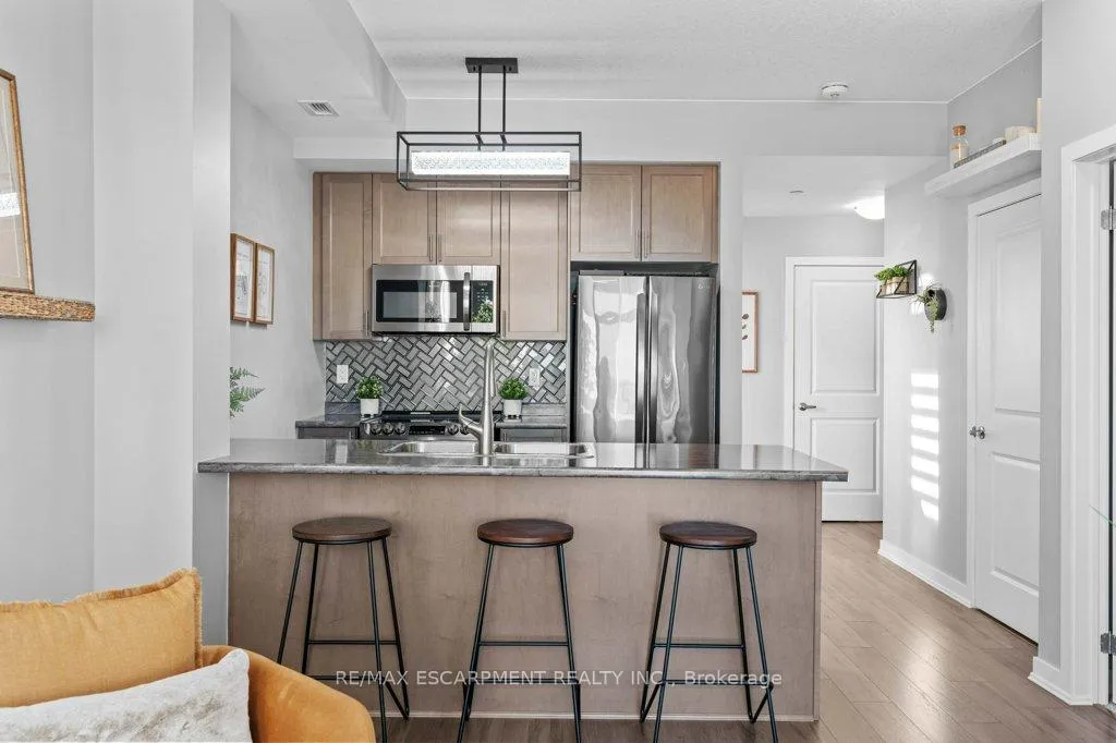 Photo 10 of Unit 511, 125 Shoreview Place, Hamilton, Stoney Creek — HOMEH