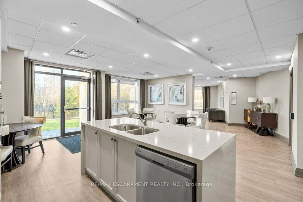 Photo 23 of Unit 511, 125 Shoreview Place, Hamilton, Stoney Creek — HOMEH