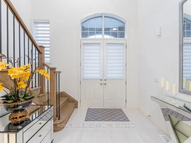 Photo 3 of 36 Shawbridge Court, Hamilton, Stoney Creek Mountain — HOMEH