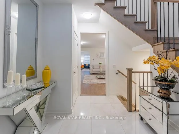 Photo 4 of 36 Shawbridge Court, Hamilton, Stoney Creek Mountain — HOMEH