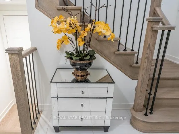 Photo 6 of 36 Shawbridge Court, Hamilton, Stoney Creek Mountain — HOMEH