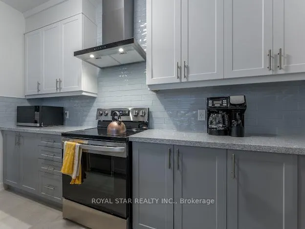 Photo 19 of 36 Shawbridge Court, Hamilton, Stoney Creek Mountain — HOMEH