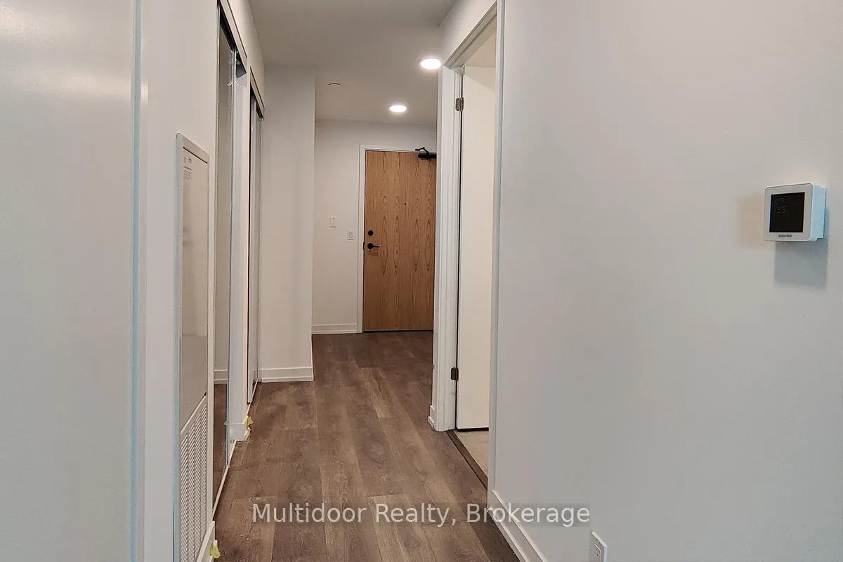 Photo 6 of Unit D-423, 8 Beverley Glen Boulevard, Vaughan, Beverley Glen — HOMEH