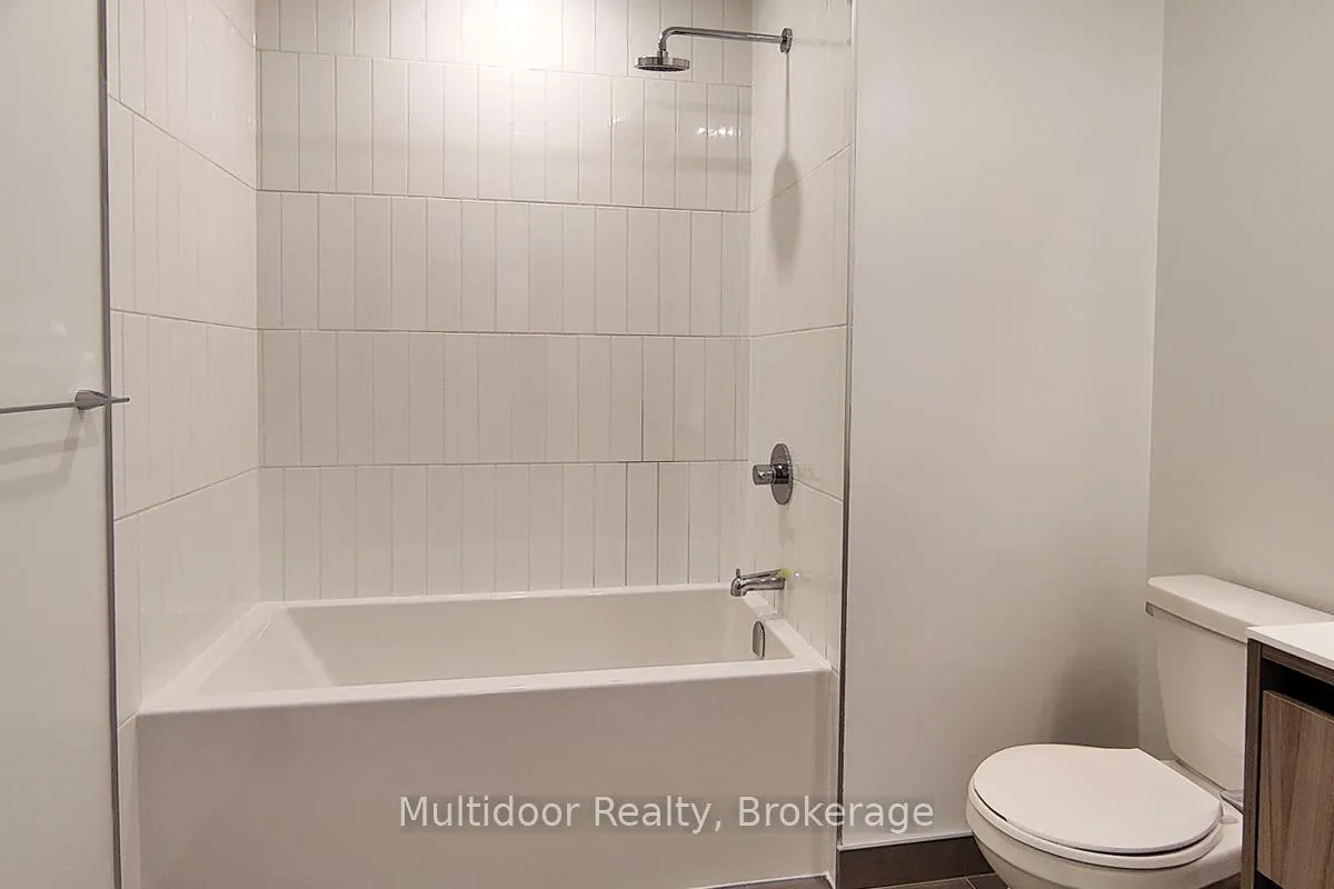 Photo 7 of Unit D-423, 8 Beverley Glen Boulevard, Vaughan, Beverley Glen — HOMEH