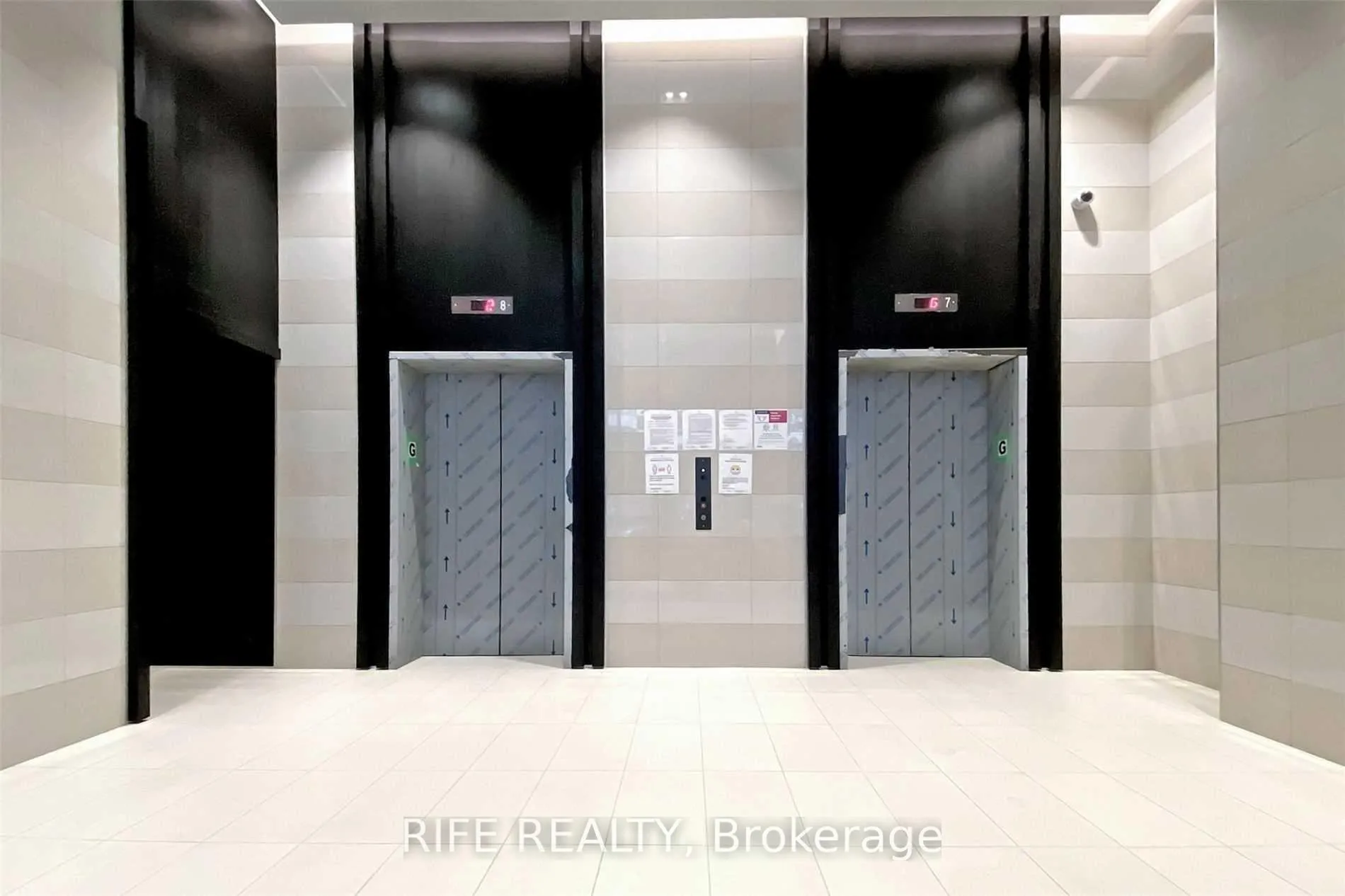 Photo 3 of Unit 702, 18 Maitland Terrace, Toronto, Church-Yonge Corridor — HOMEH