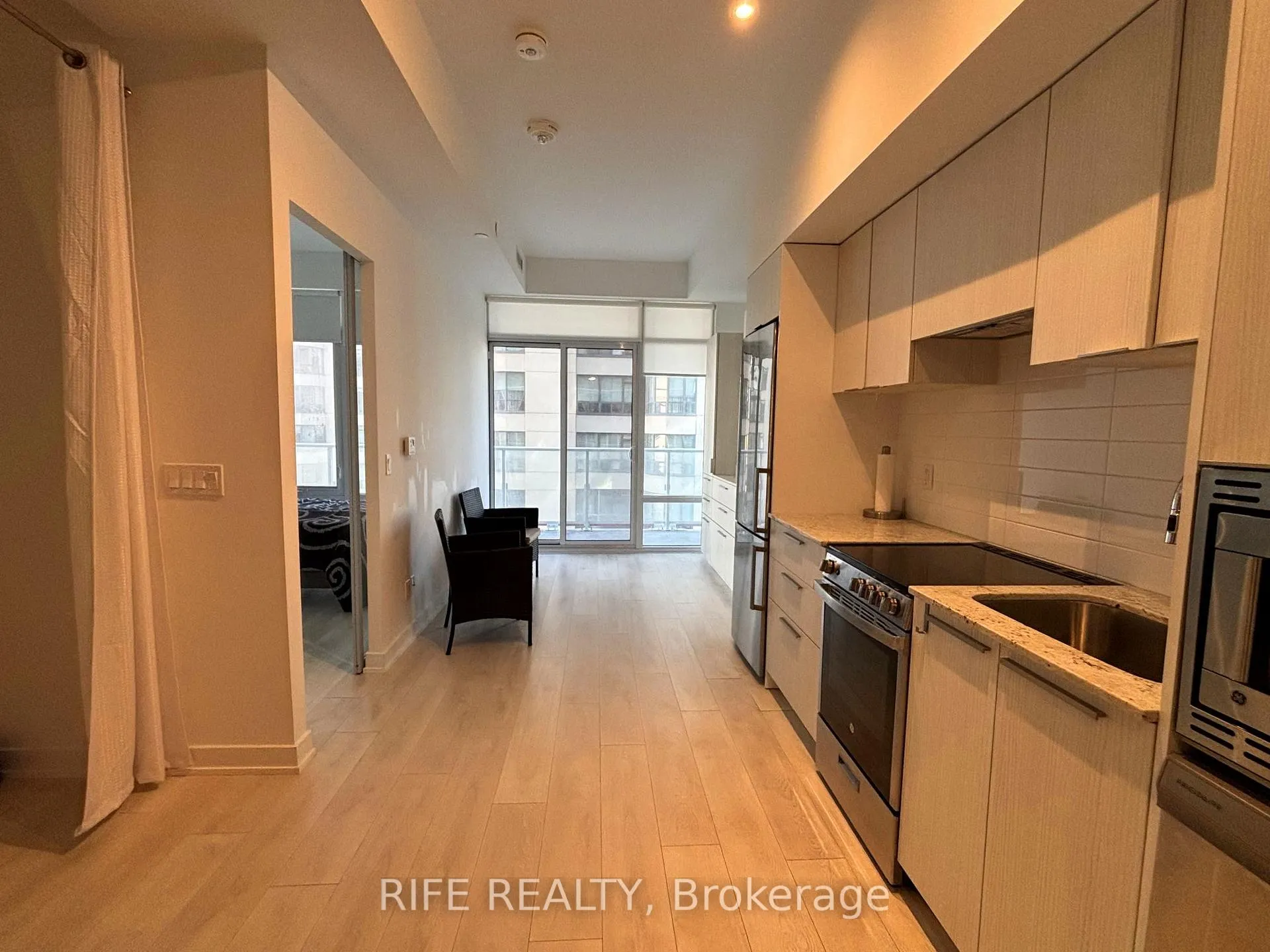 Photo 7 of Unit 702, 18 Maitland Terrace, Toronto, Church-Yonge Corridor — HOMEH
