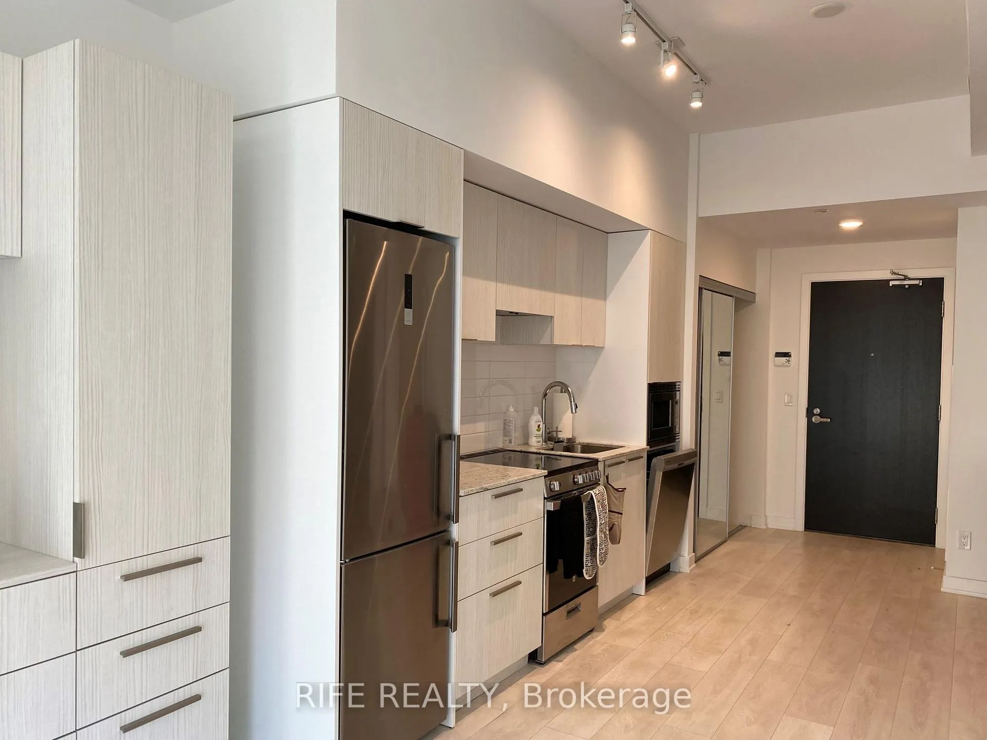 Photo 10 of Unit 702, 18 Maitland Terrace, Toronto, Church-Yonge Corridor — HOMEH