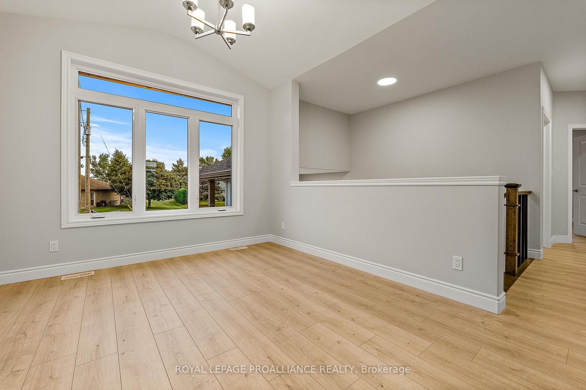 Photo 11 of 109 Lakehurst Street, Brighton, Rural Brighton — HOMEH