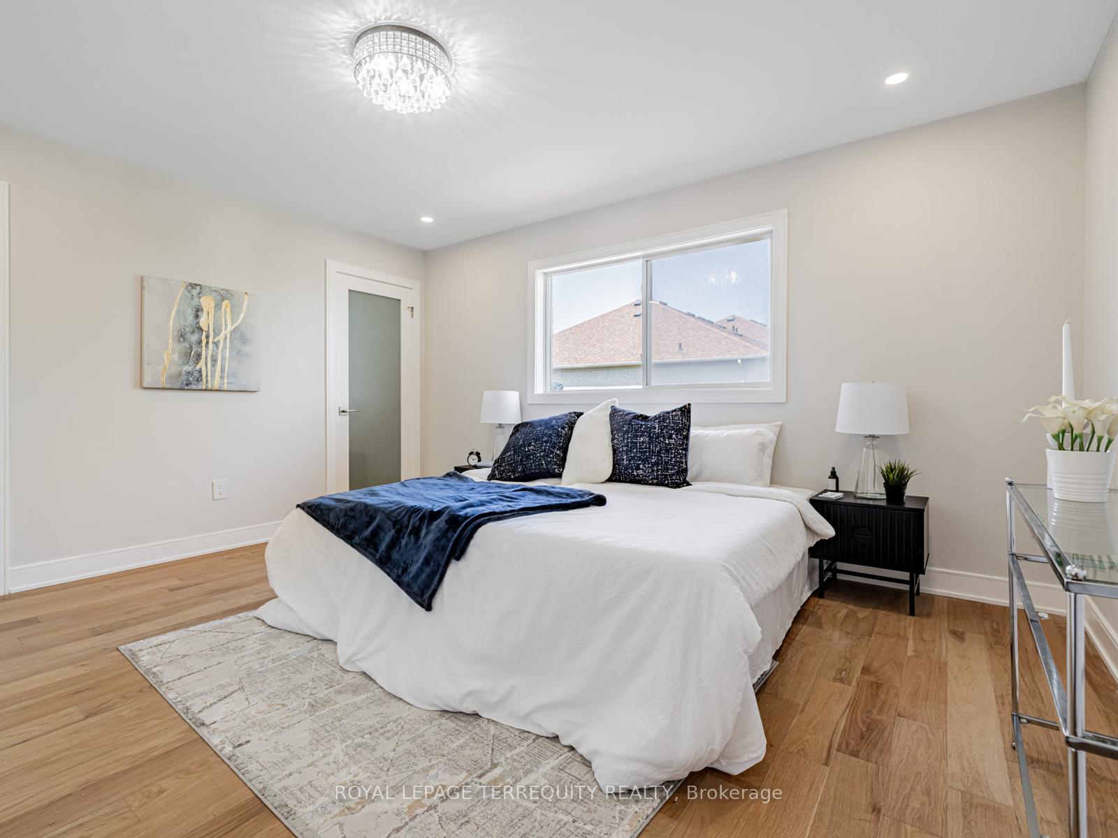 Photo 10 of 39 Frank Johnston Road, Caledon, Bolton West — HOMEH