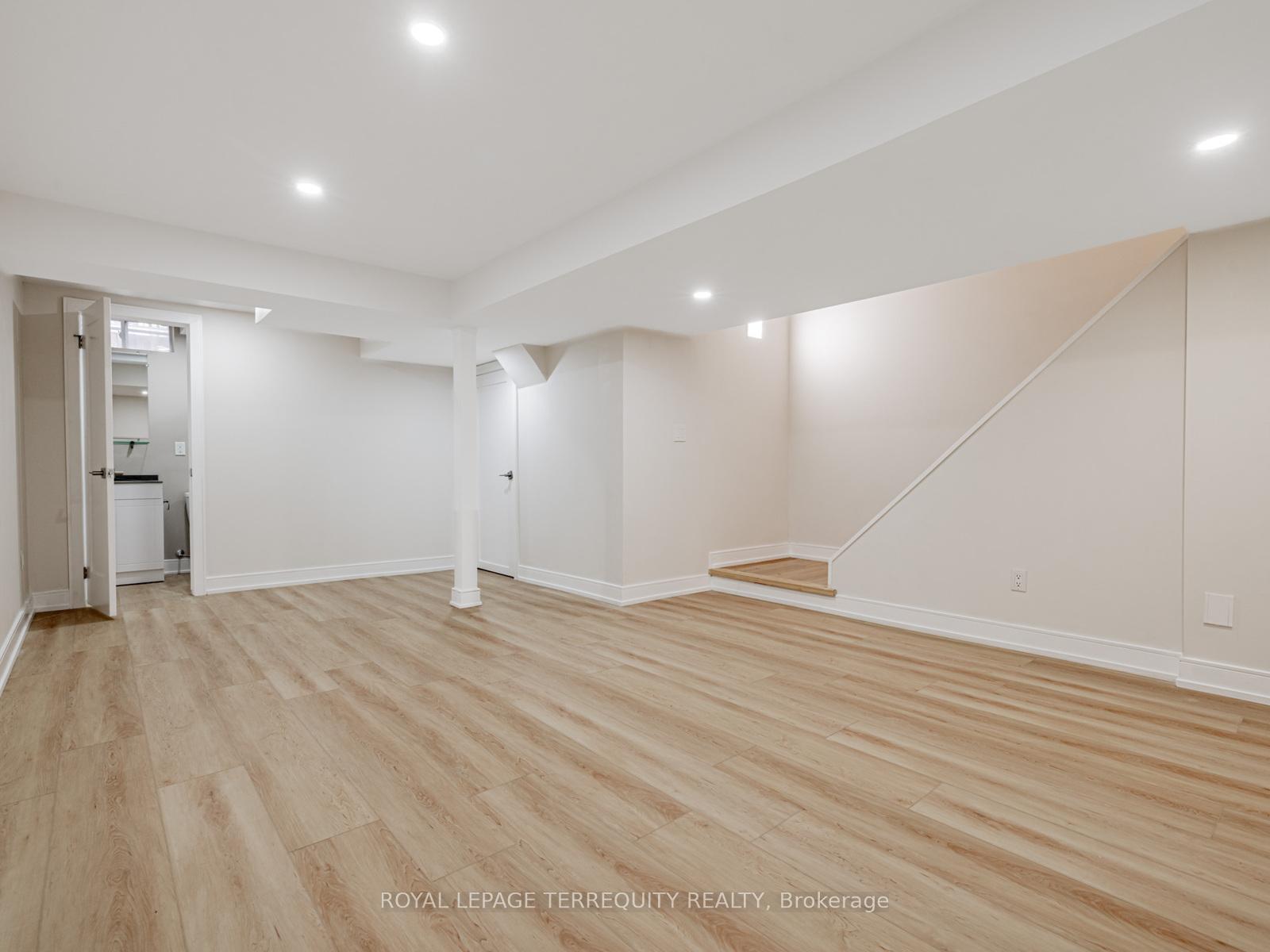 Photo 14 of 39 Frank Johnston Road, Caledon, Bolton West — HOMEH