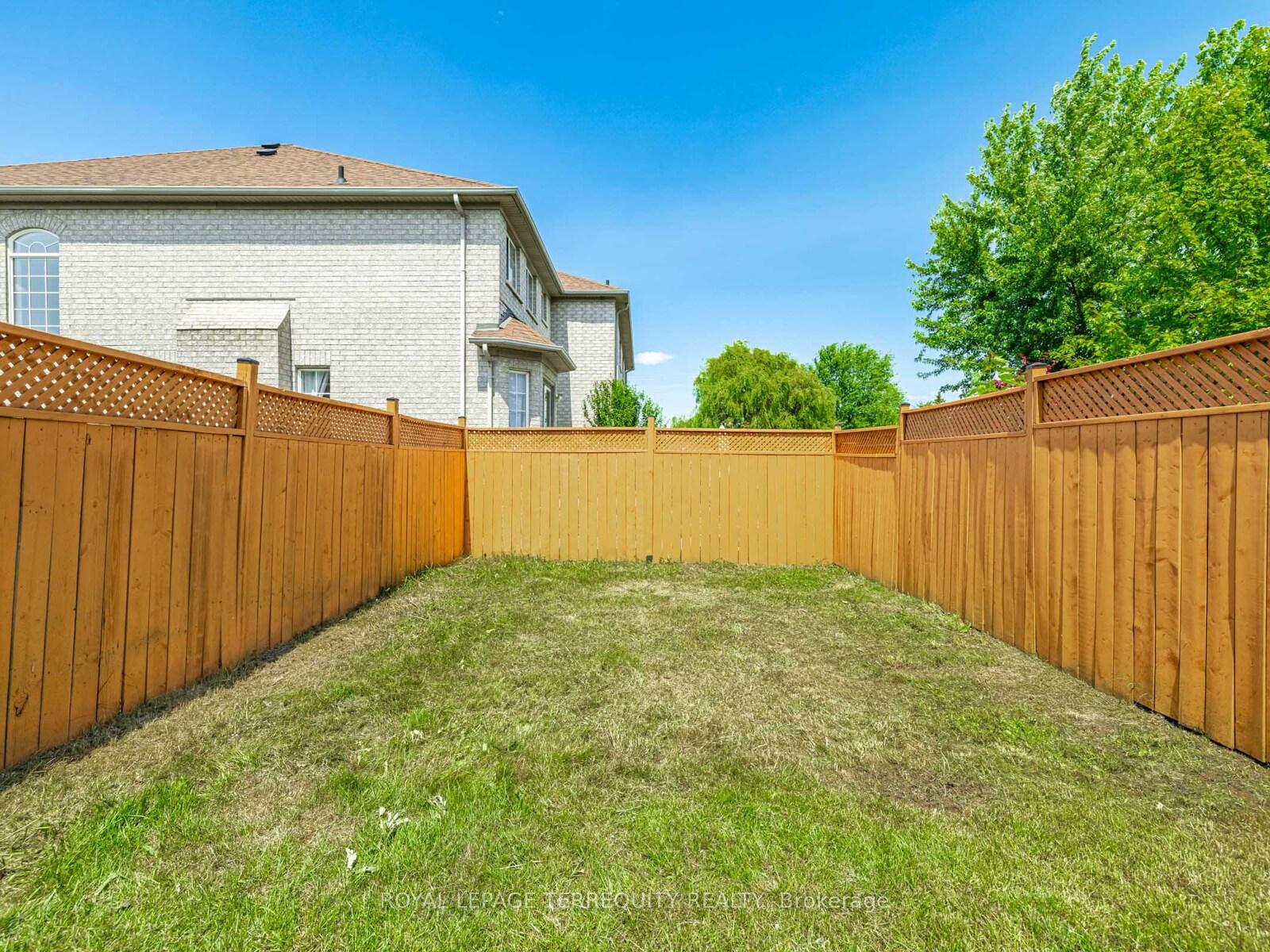 Photo 12 of 39 Frank Johnston Road, Caledon, Bolton West — HOMEH