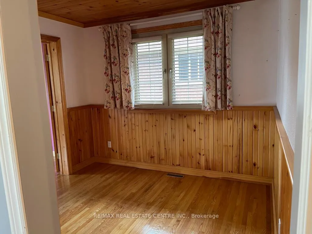 Photo 8 of 64 Sandsprings Crescent, Kitchener — HOMEH