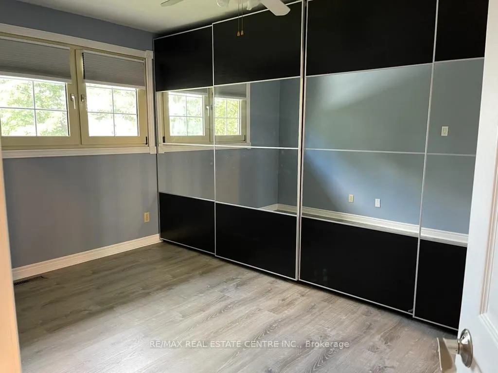 Photo 10 of 64 Sandsprings Crescent, Kitchener — HOMEH