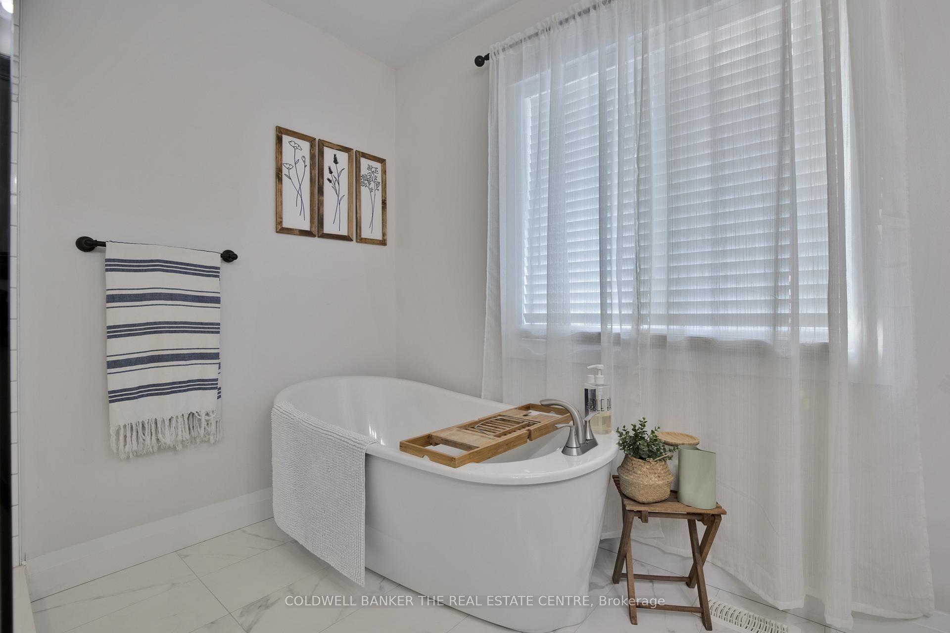 Photo 36 of 202 Clarence Street, Clearview, Stayner — HOMEH