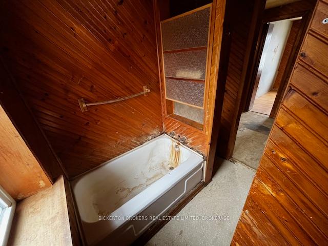 Photo 23 of 453 Stone Street N, Gananoque — HOMEH