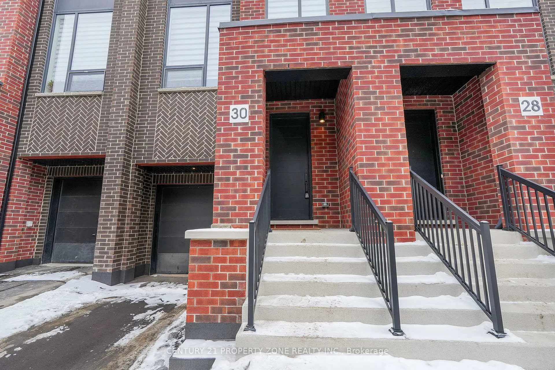 Photo 3 of 30 Desiree Place, Caledon, Bolton East — HOMEH
